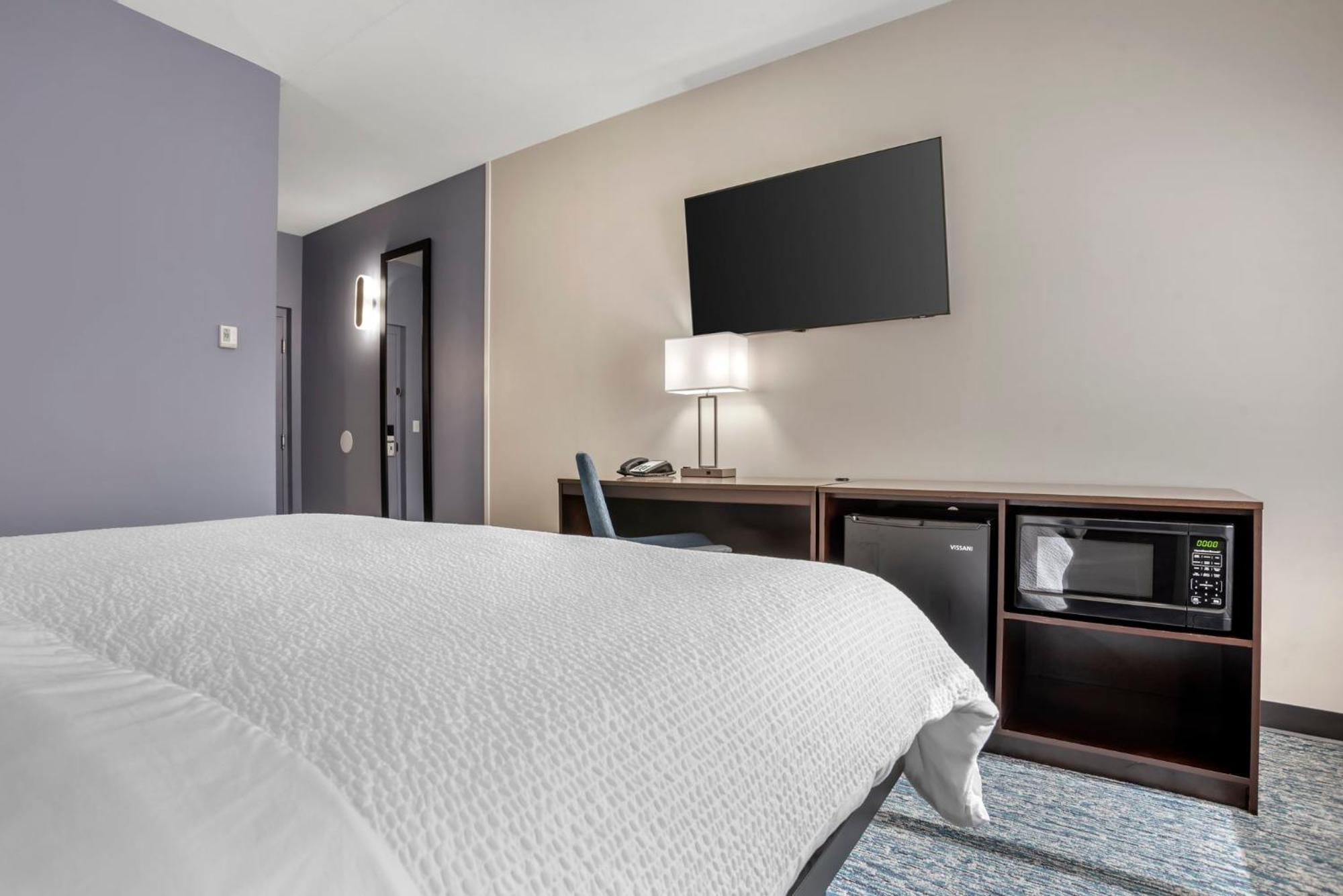 Standard King Room