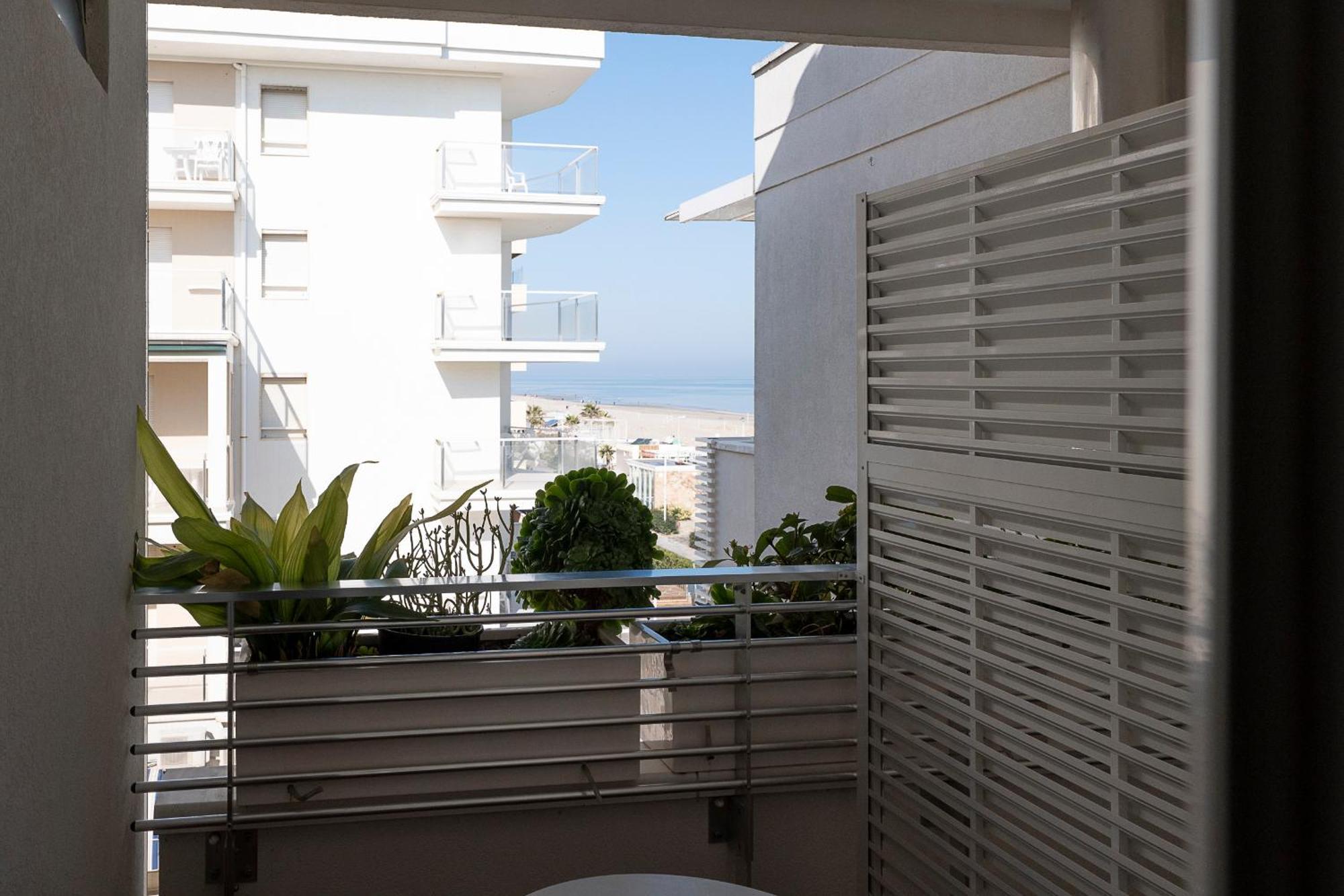 Superior Quadruple Room Side Sea View