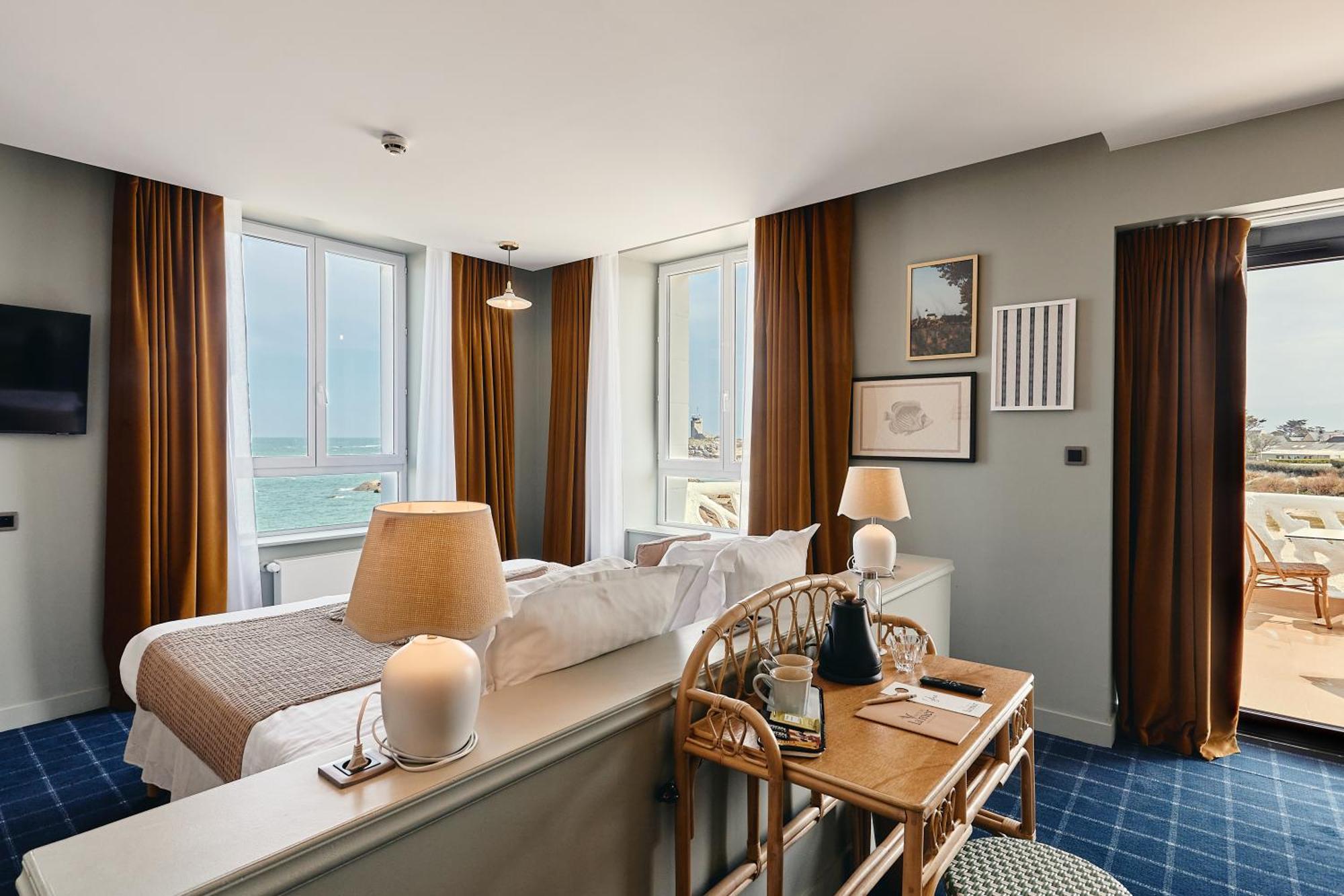 Suite avec Terrasse et Vue sur la Mer