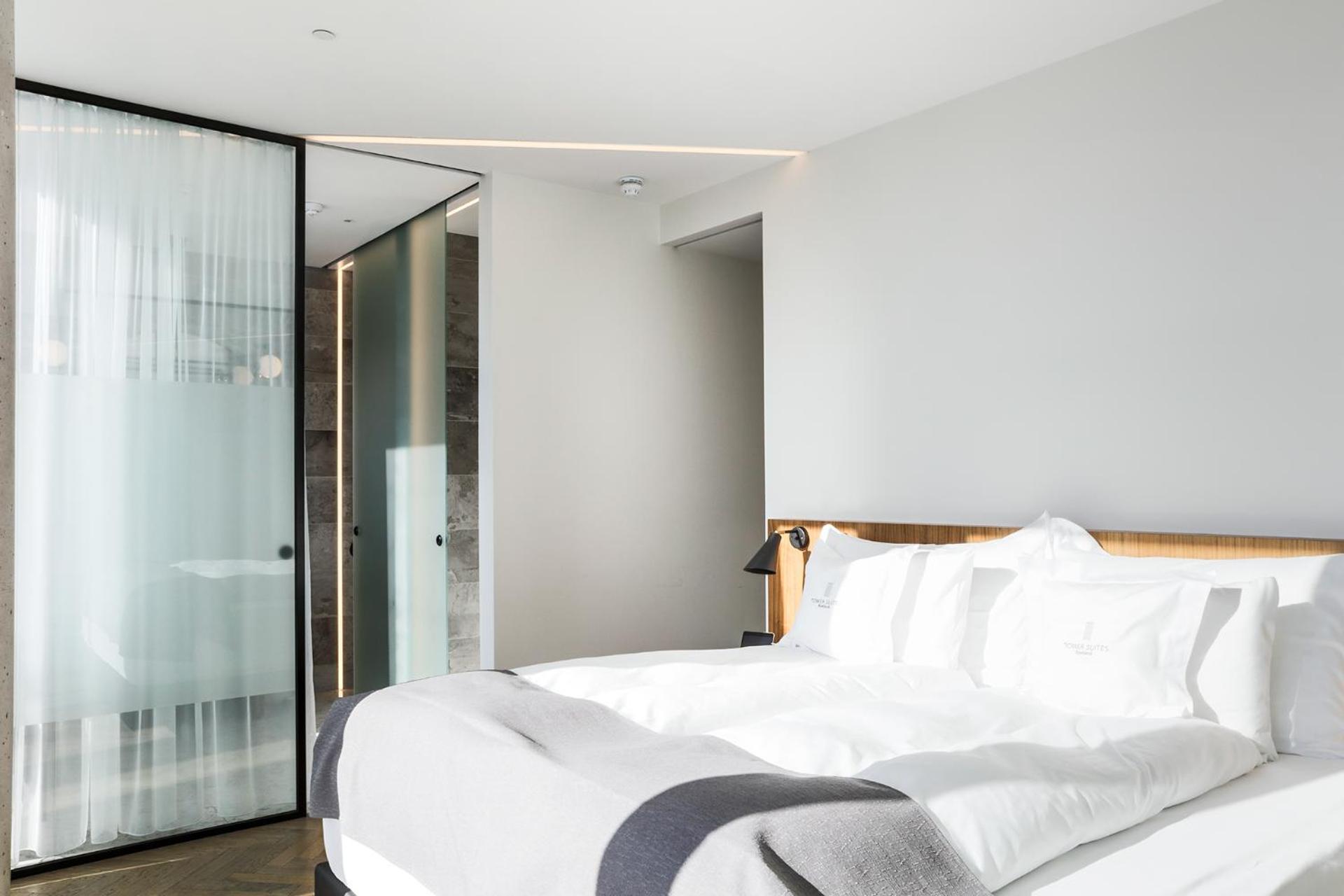 Panoramic Suite City View