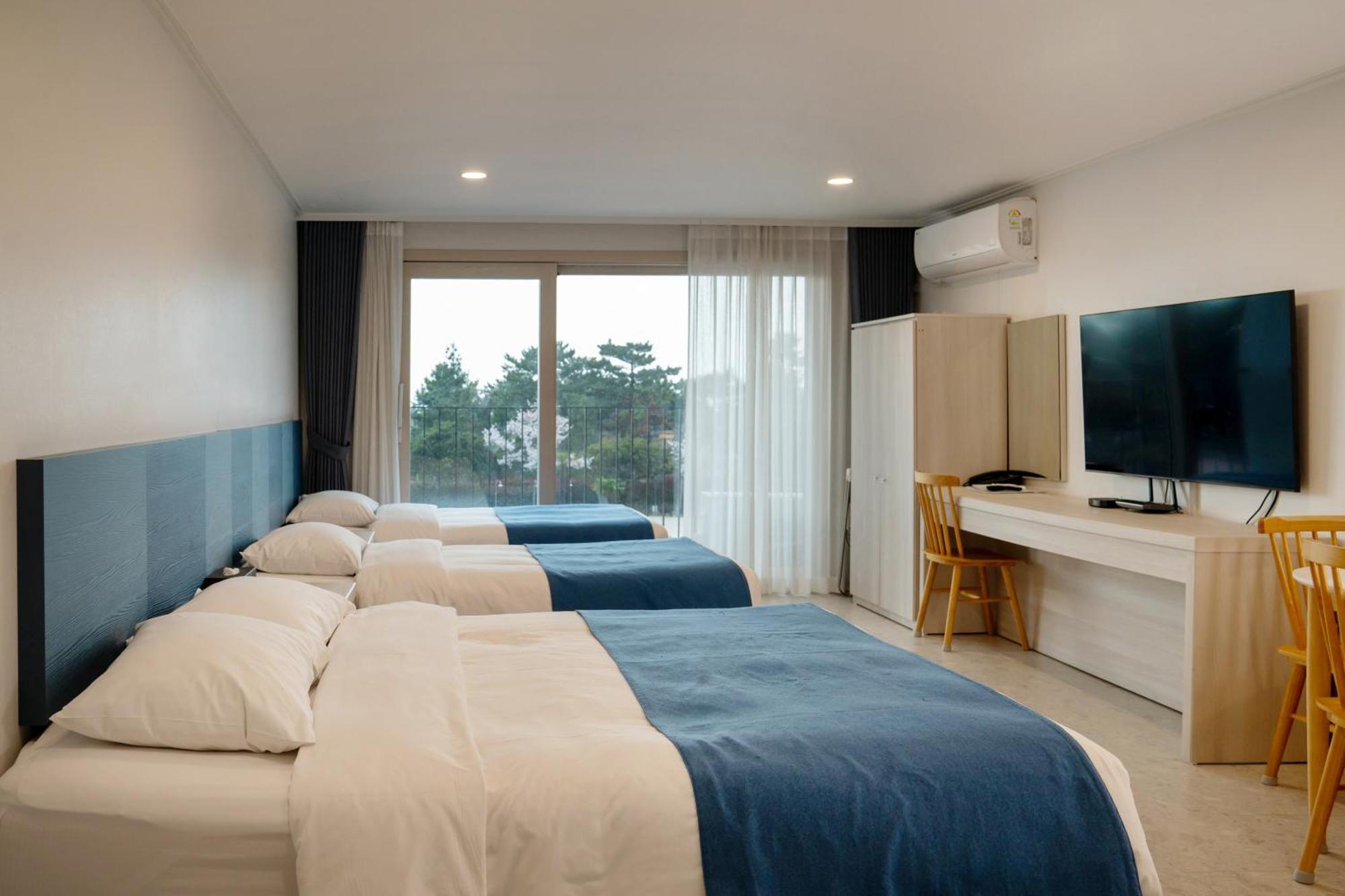 Deluxe Triple Residence
