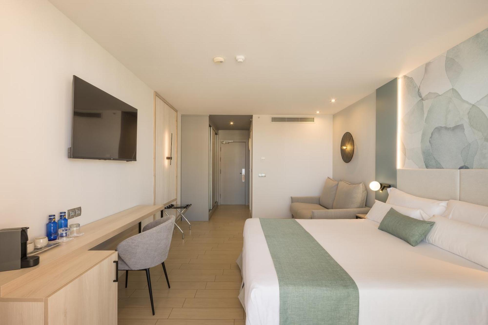 Superior Double or Twin Room Sea View