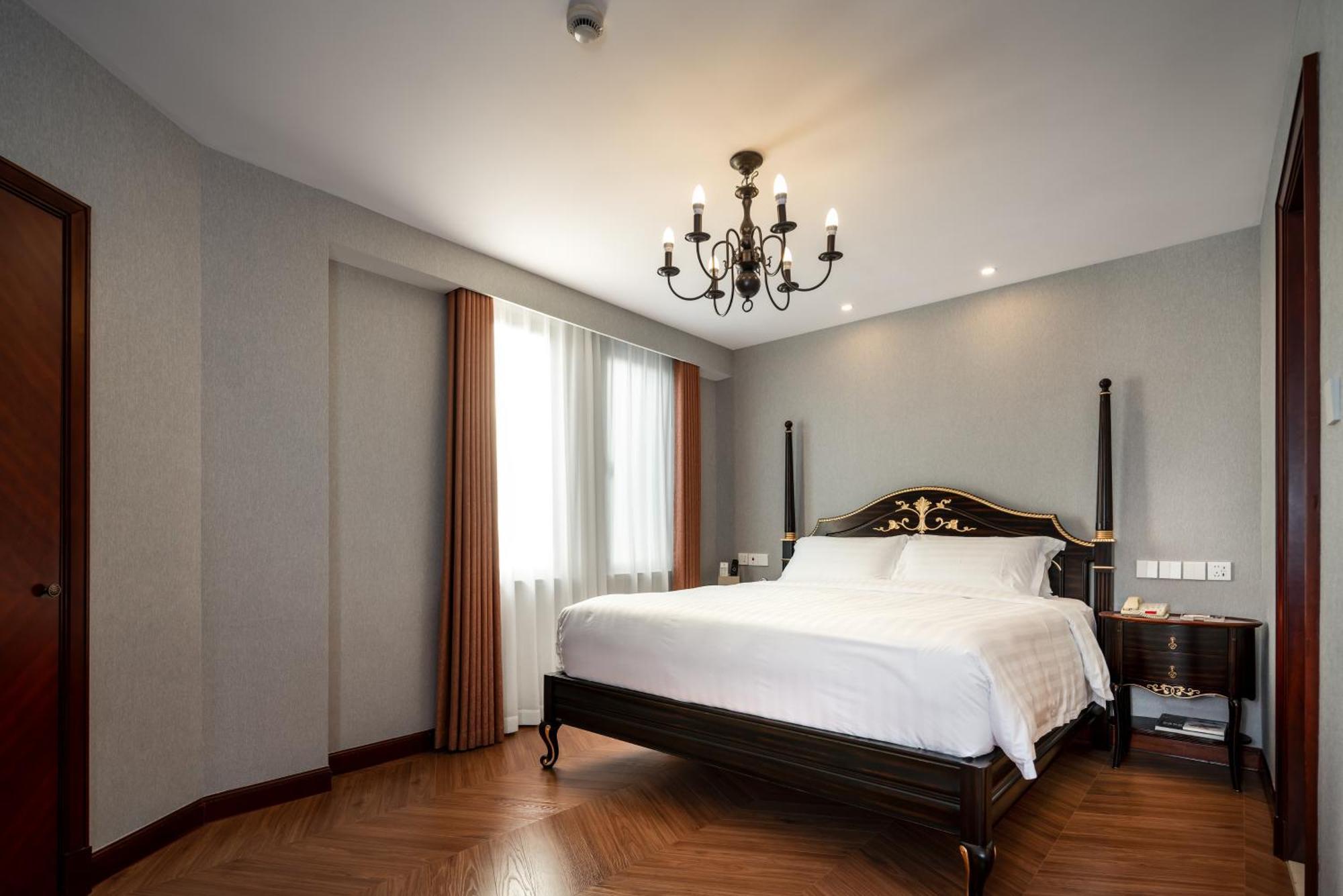 Specialty Suite