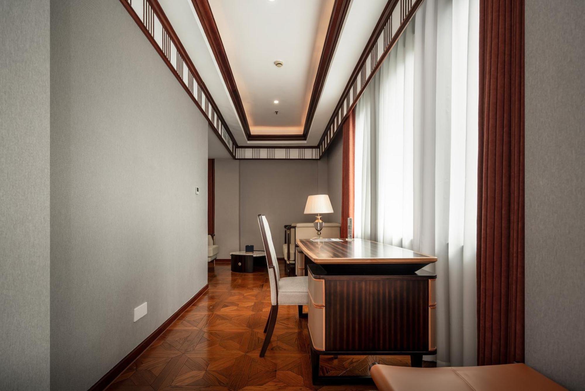 Specialty Suite