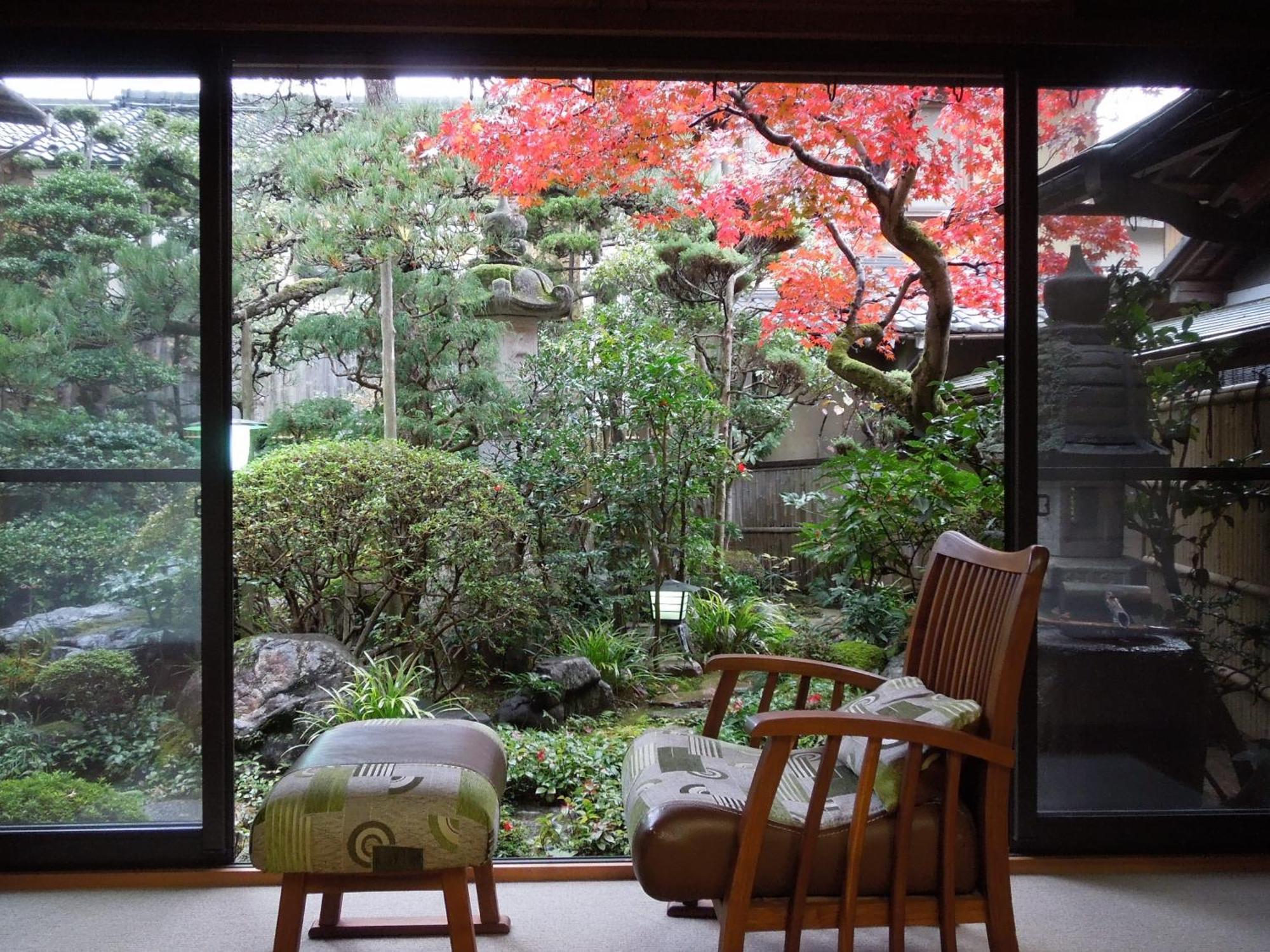 Family Room Garden View