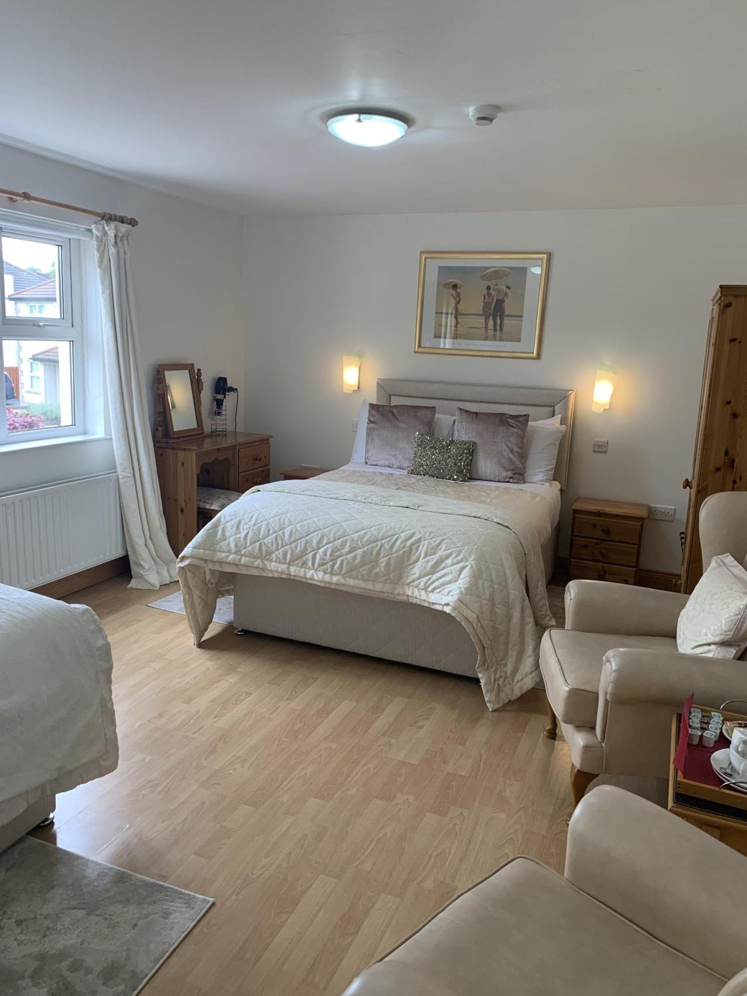 Deluxe Double Room with Shower