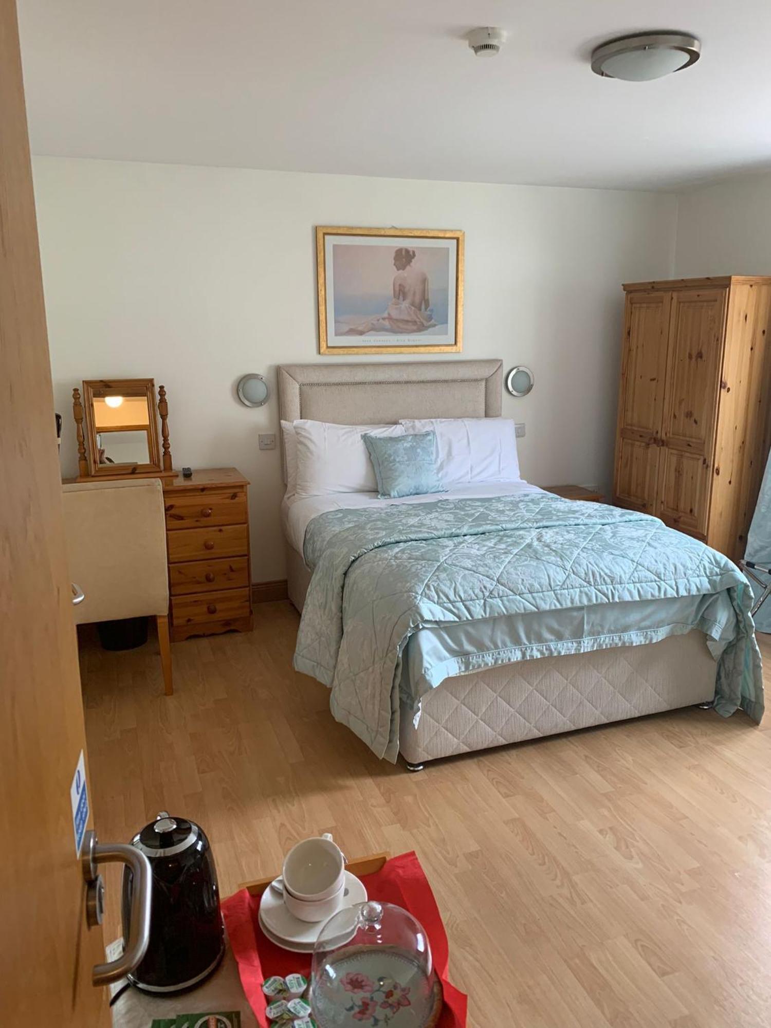 Deluxe Double Room with Shower