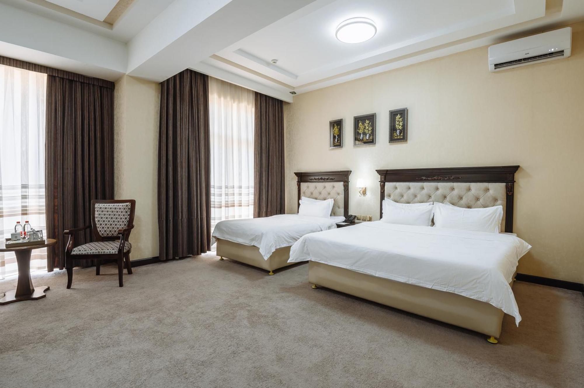 Deluxe Family Room,1677894994:JPEG