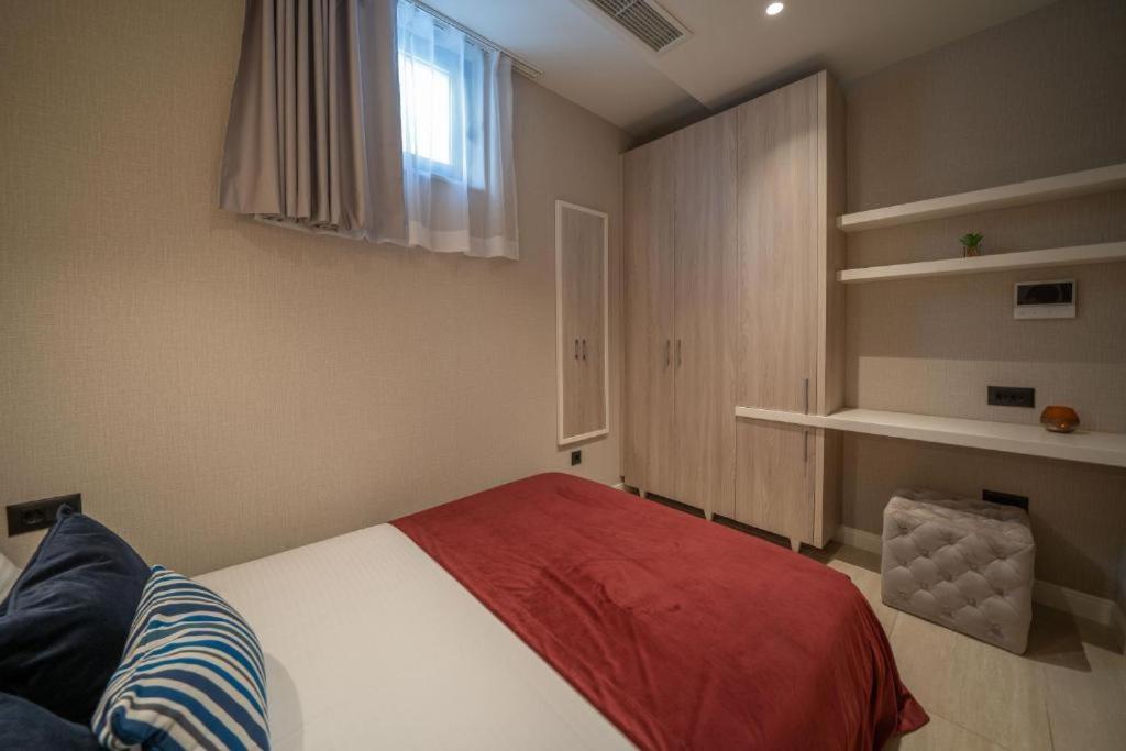 Two-Bedroom Apartment with Sea View