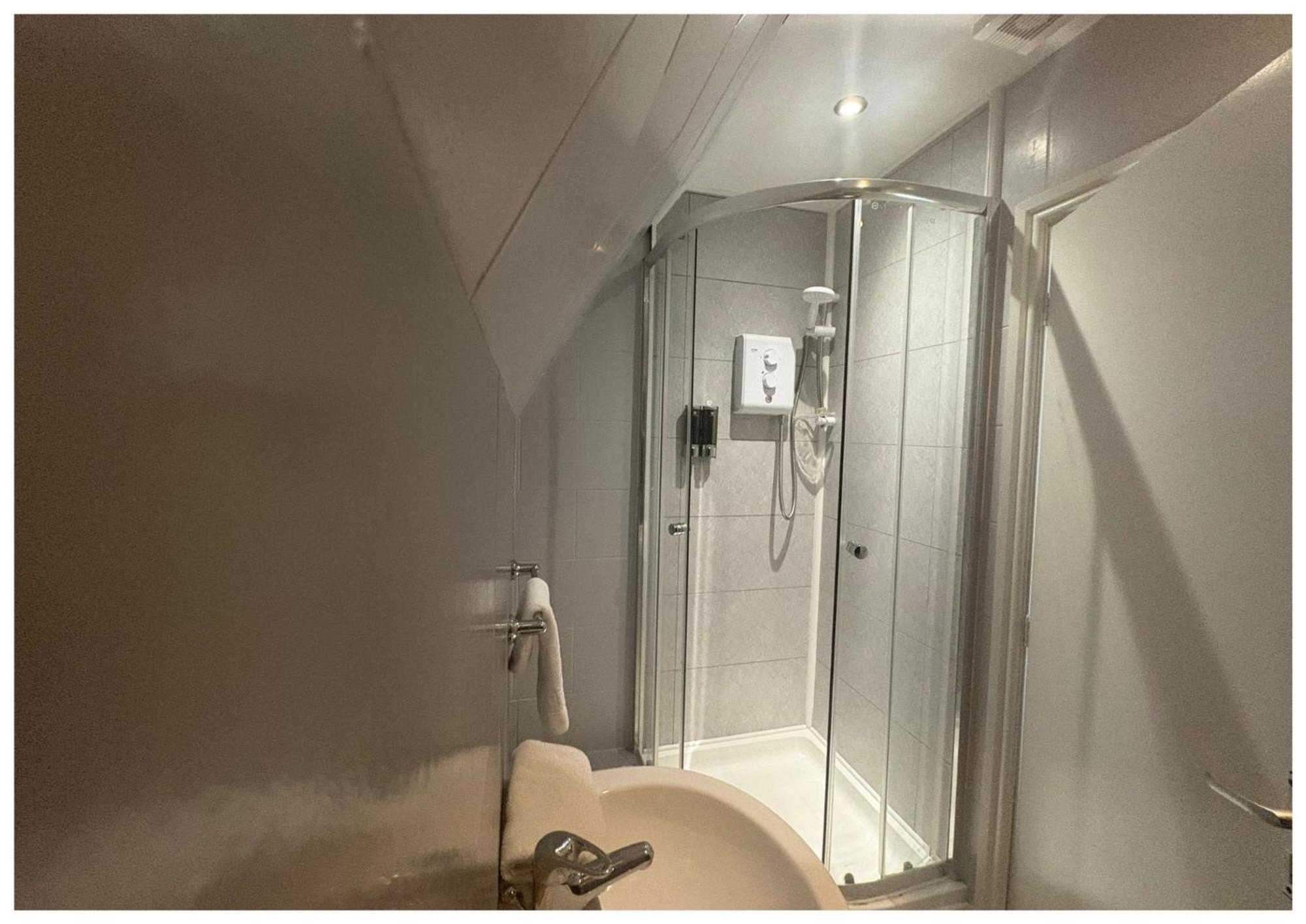 Triple Room Private Bathroom