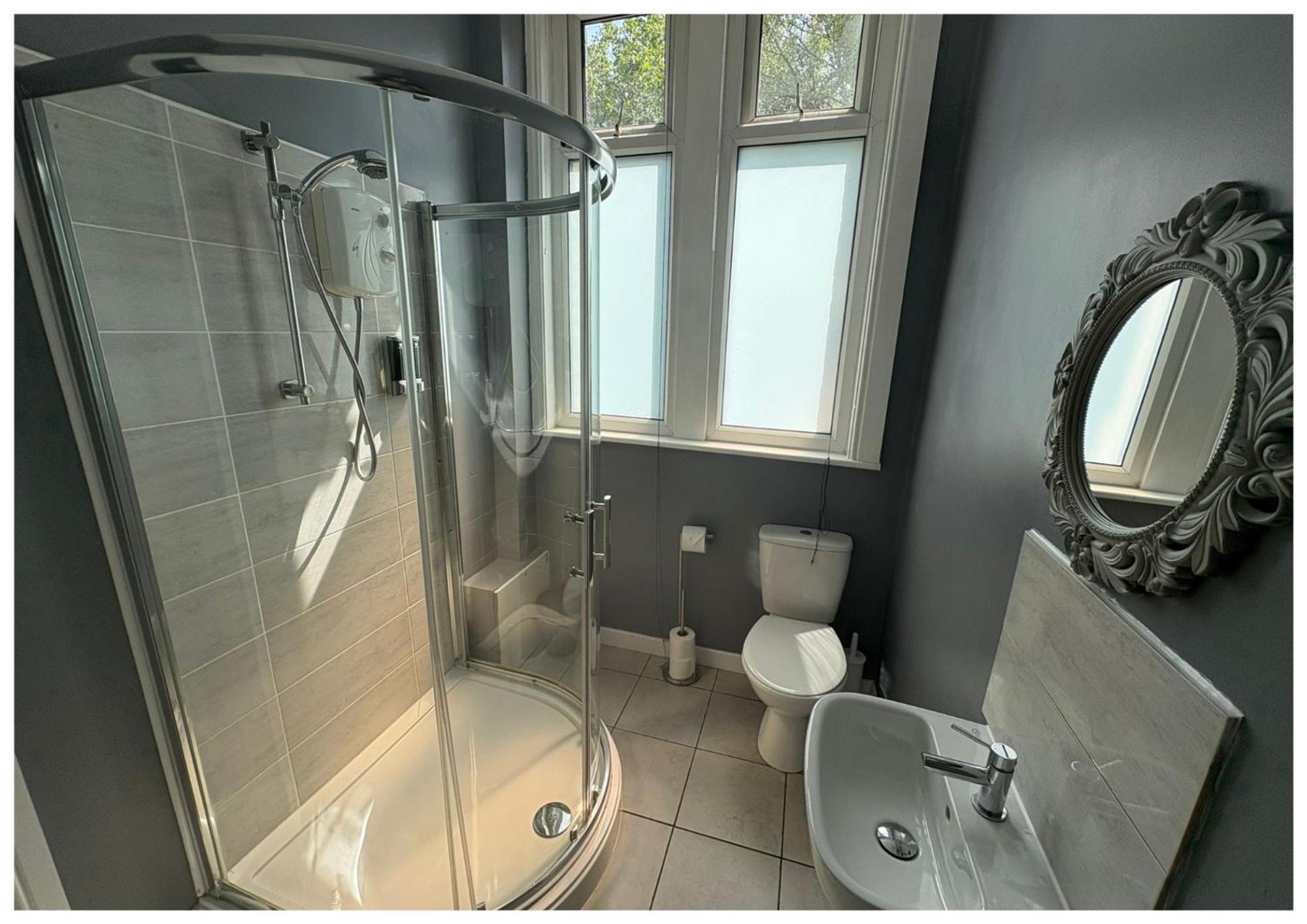 Family Room Private Bathroom