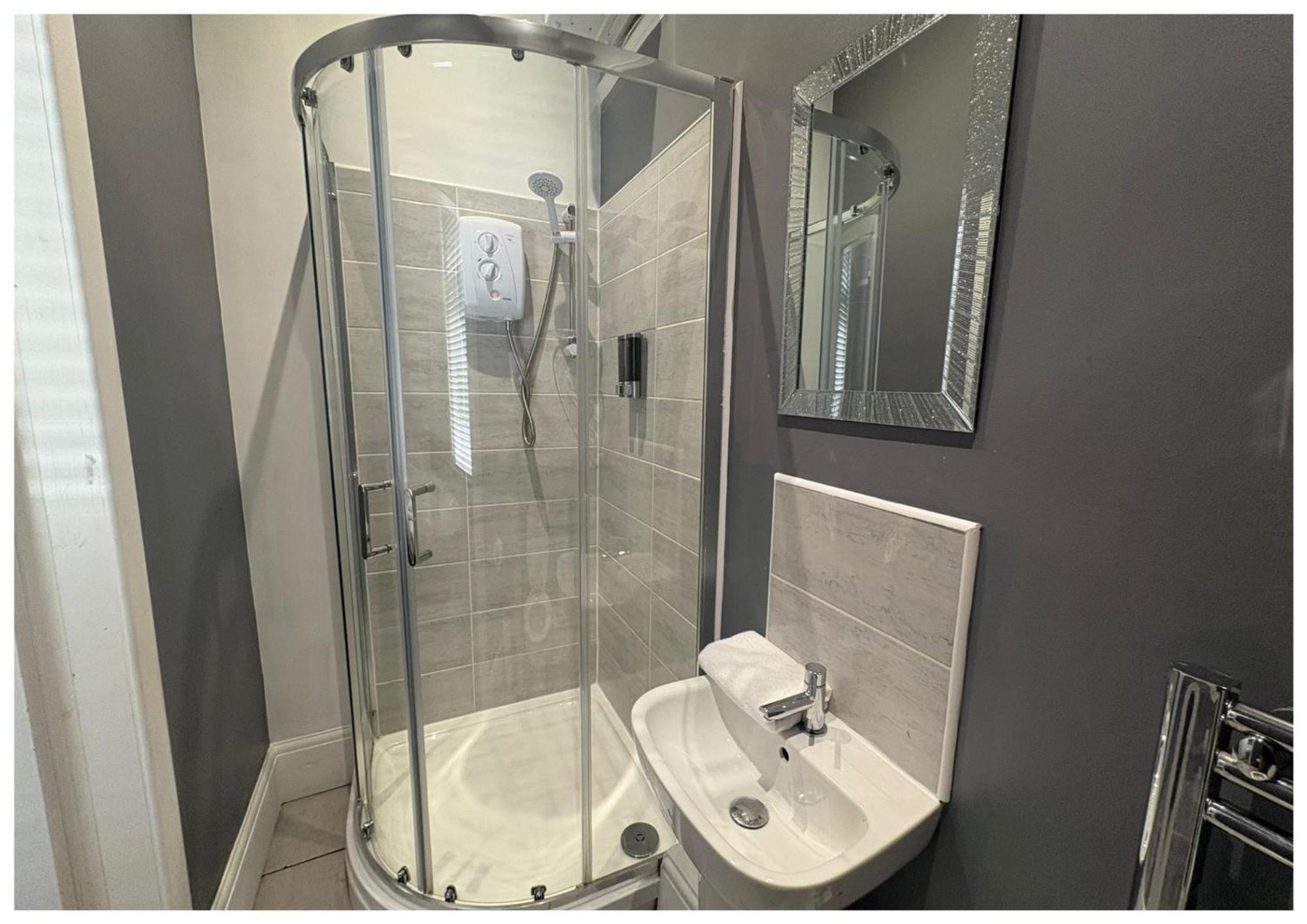 Family Room Private Bathroom