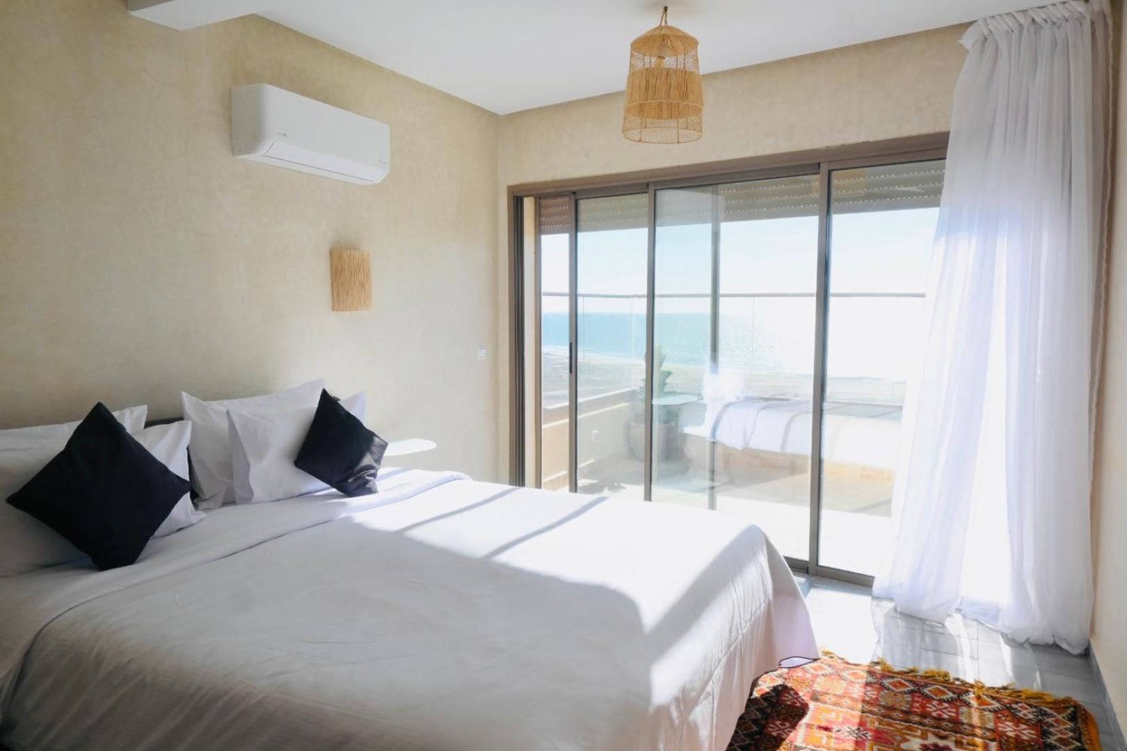 Deluxe Double Room with Balcony and Sea View