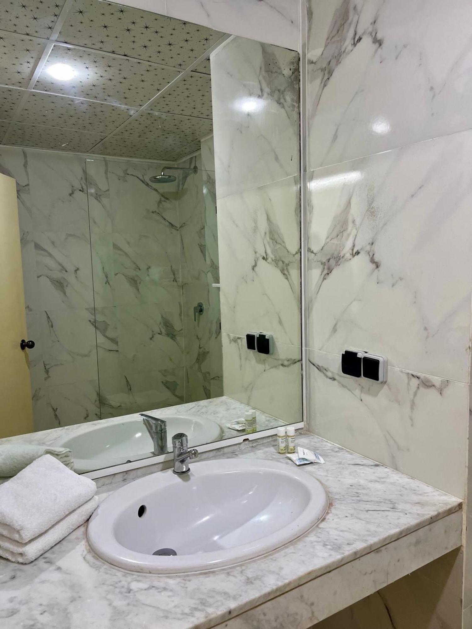 Triple Room,1678116579:JPEG