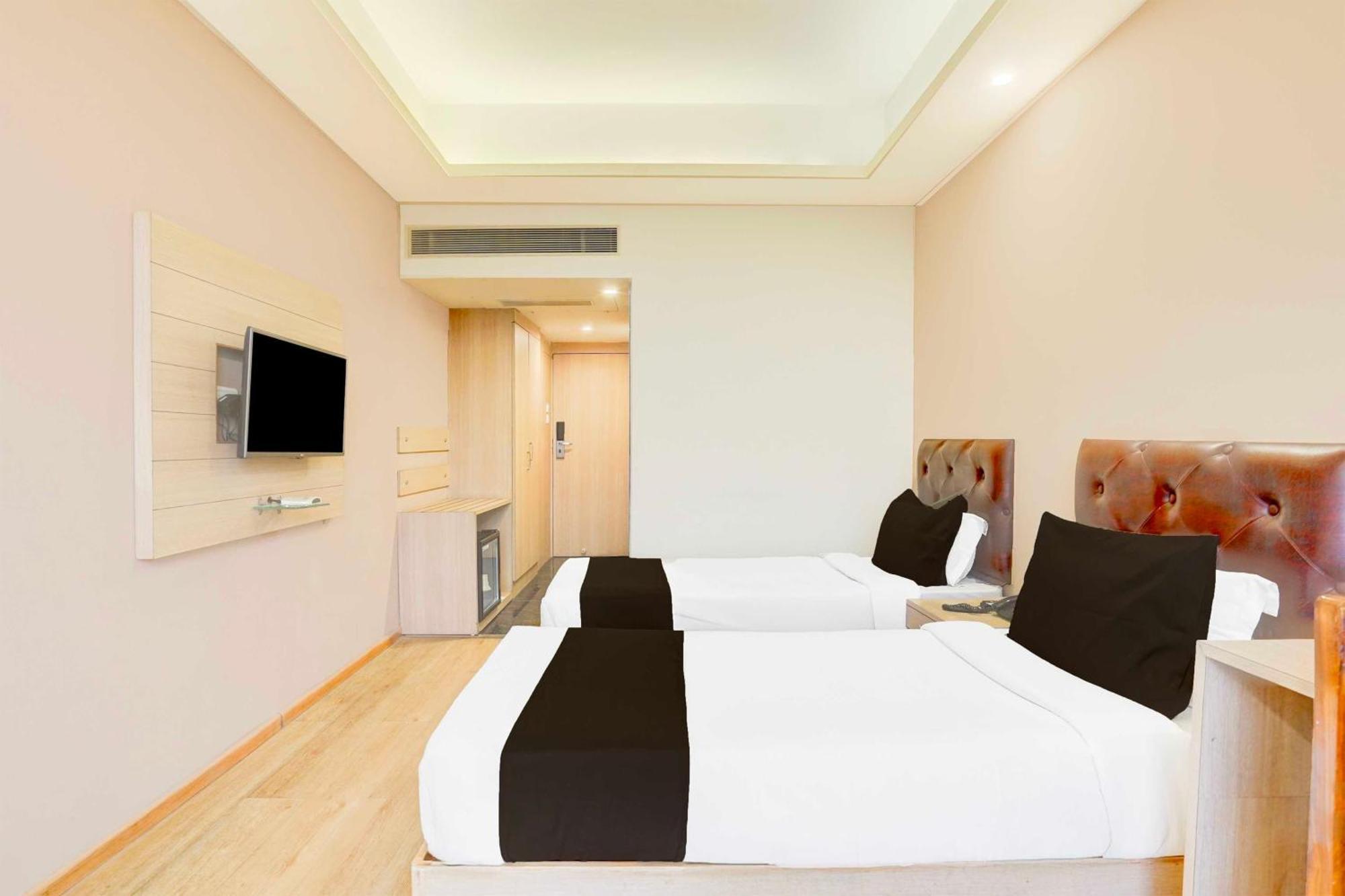 Classic Triple Room (Welcome Drink,20% Off on F&B,15 % Discount on Laundry Early checkin/Late Checkout (Subject to availability))
