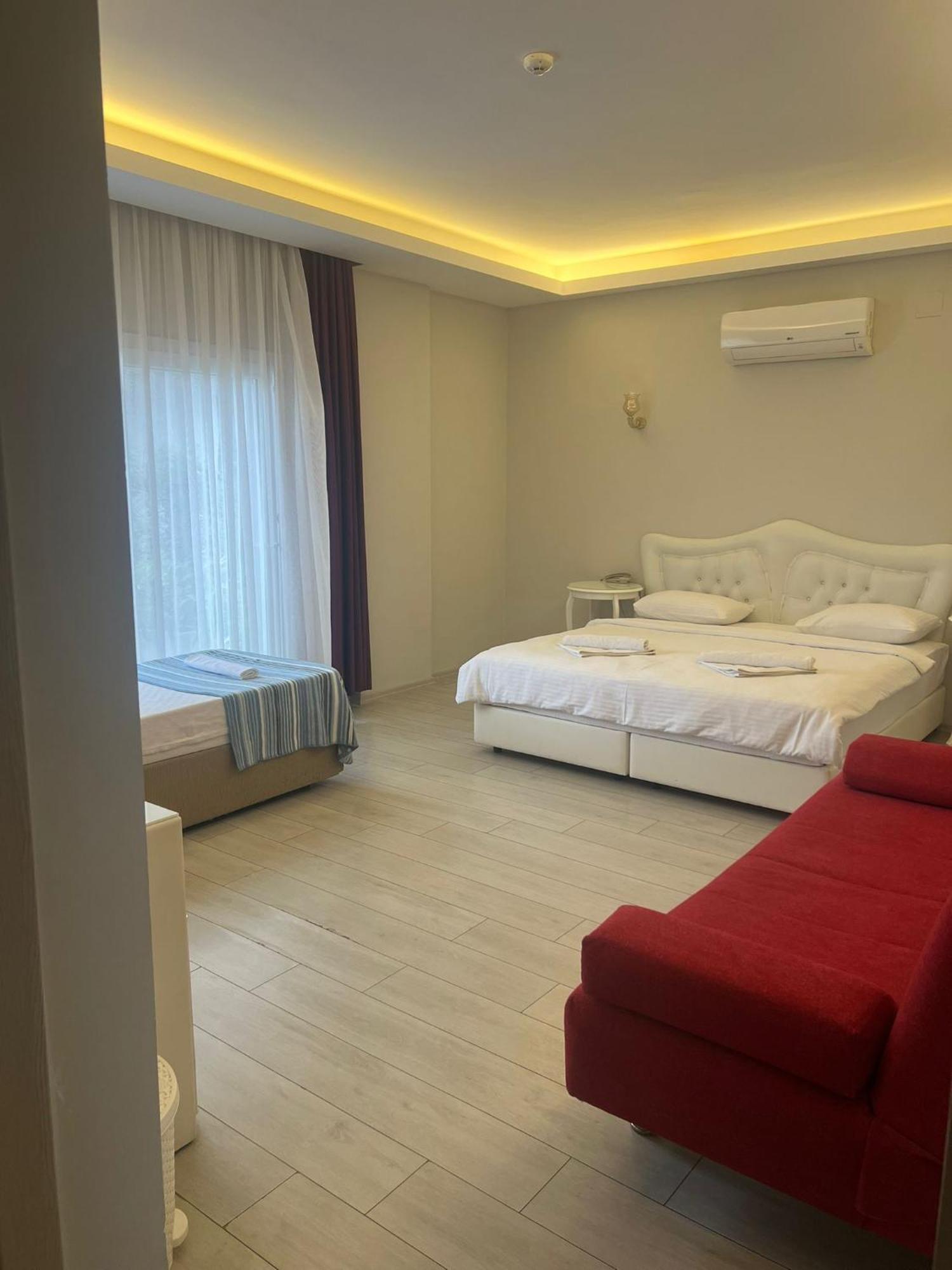 Üç Kişilik Oda - Bahçe Manzaralı