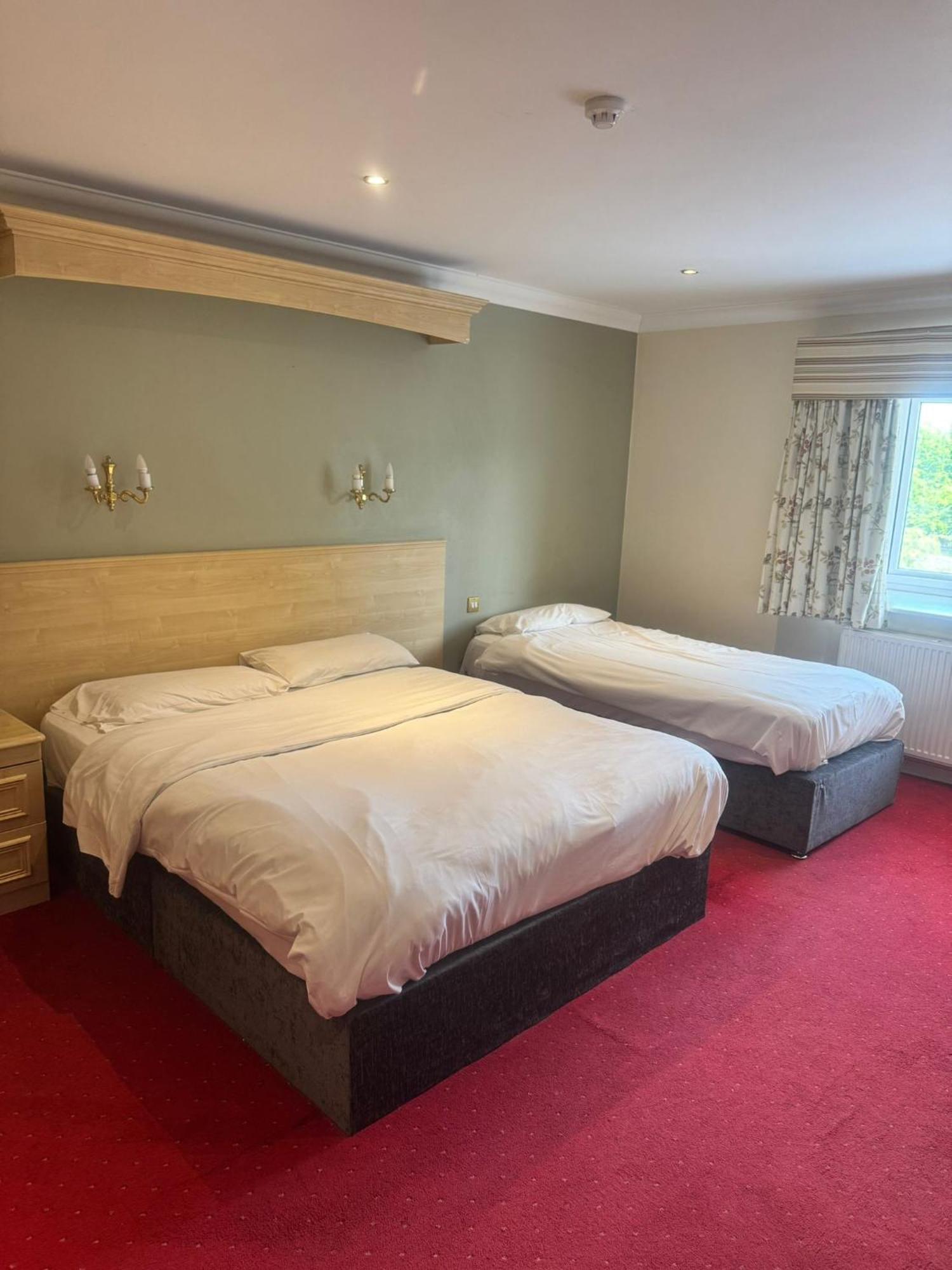 Deluxe Triple Room,1678628929:JPEG
