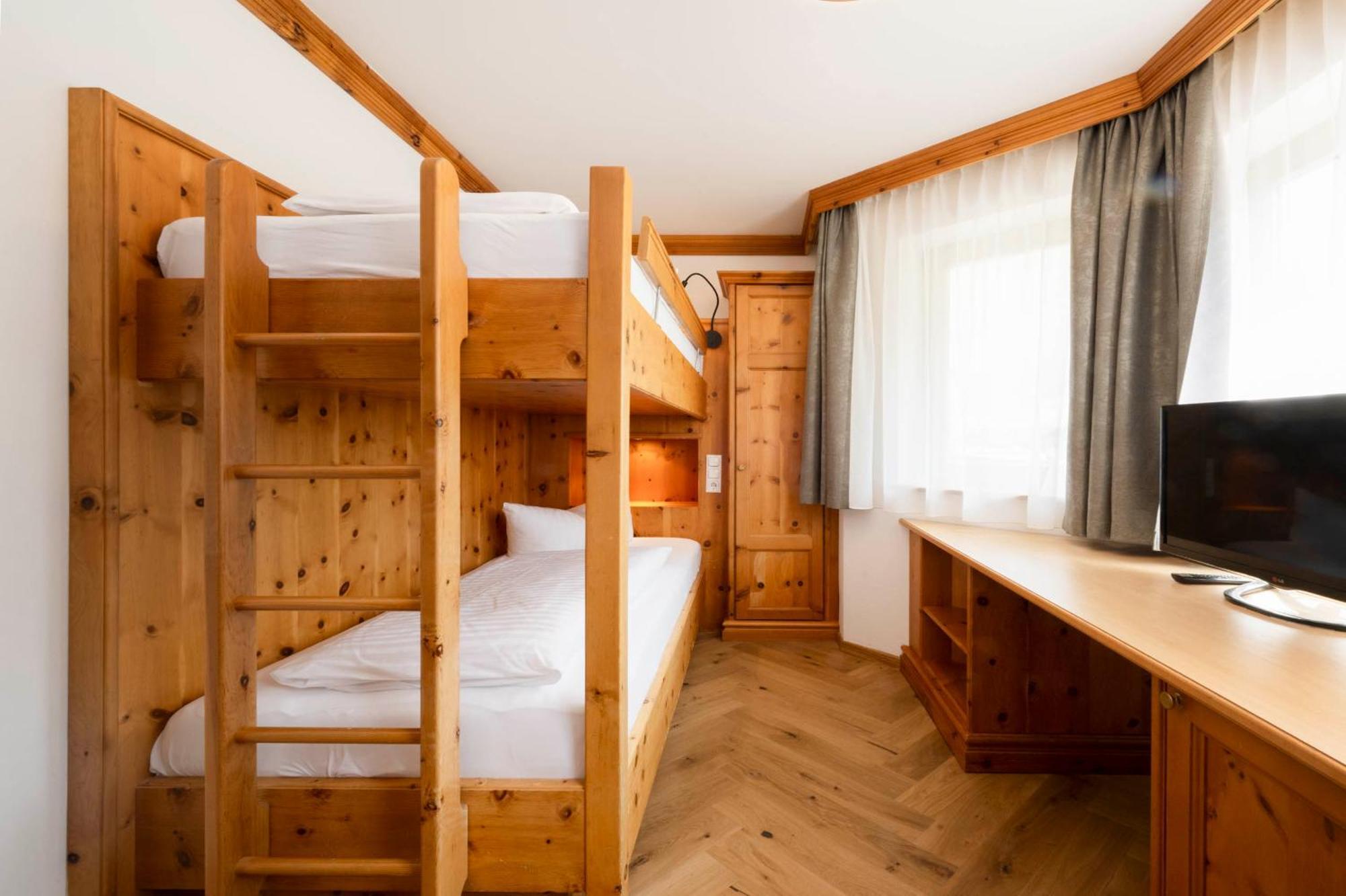 Family Suite,1678632803:JPEG