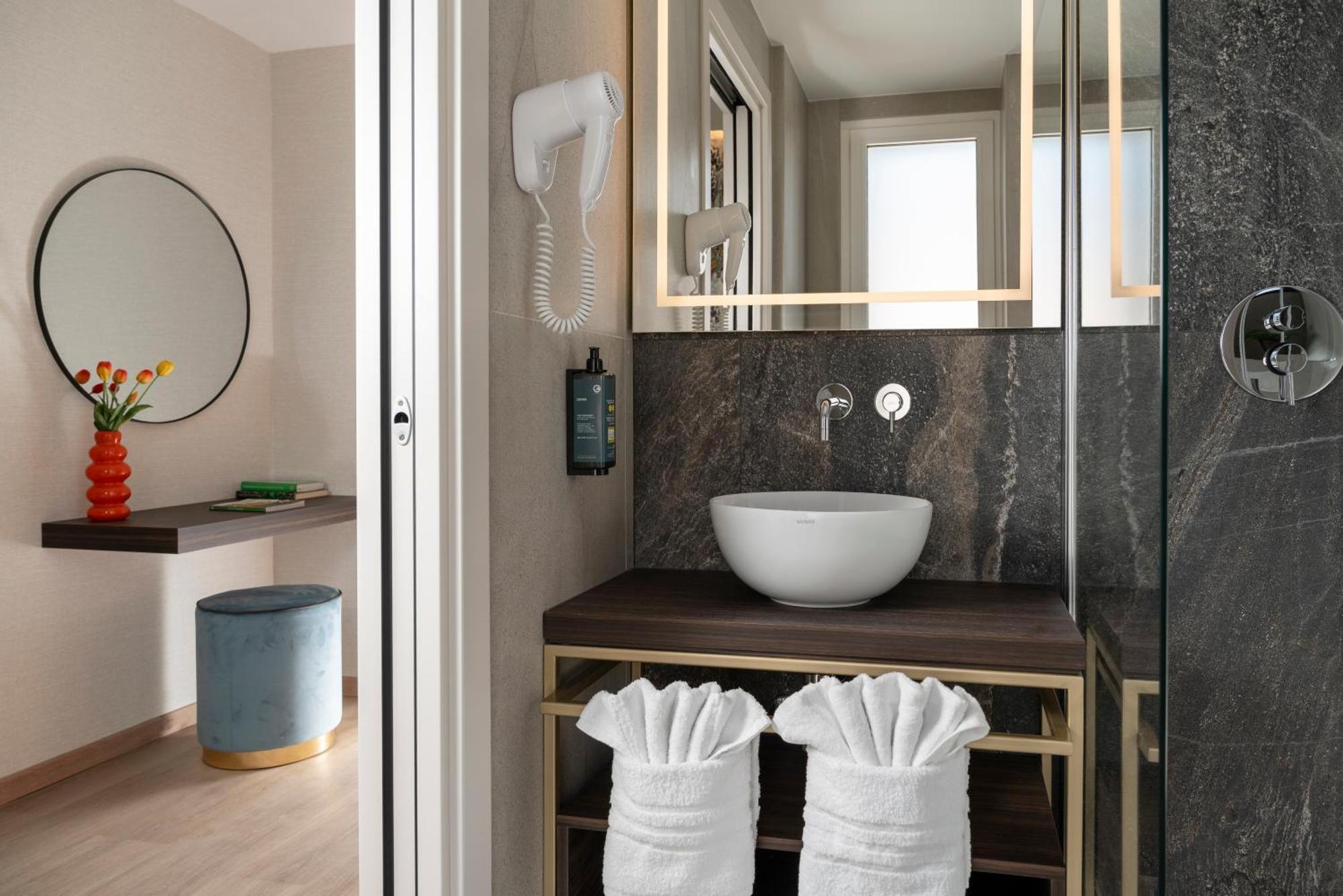 Junior Suite Balcony Bathtub Sauna