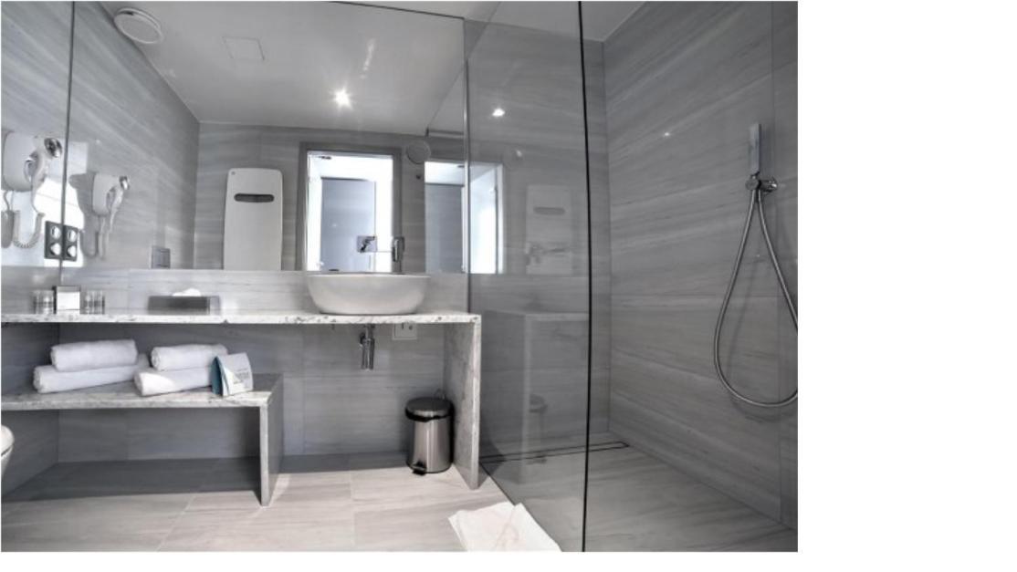 Deluxe Double or Twin Room with Balcony