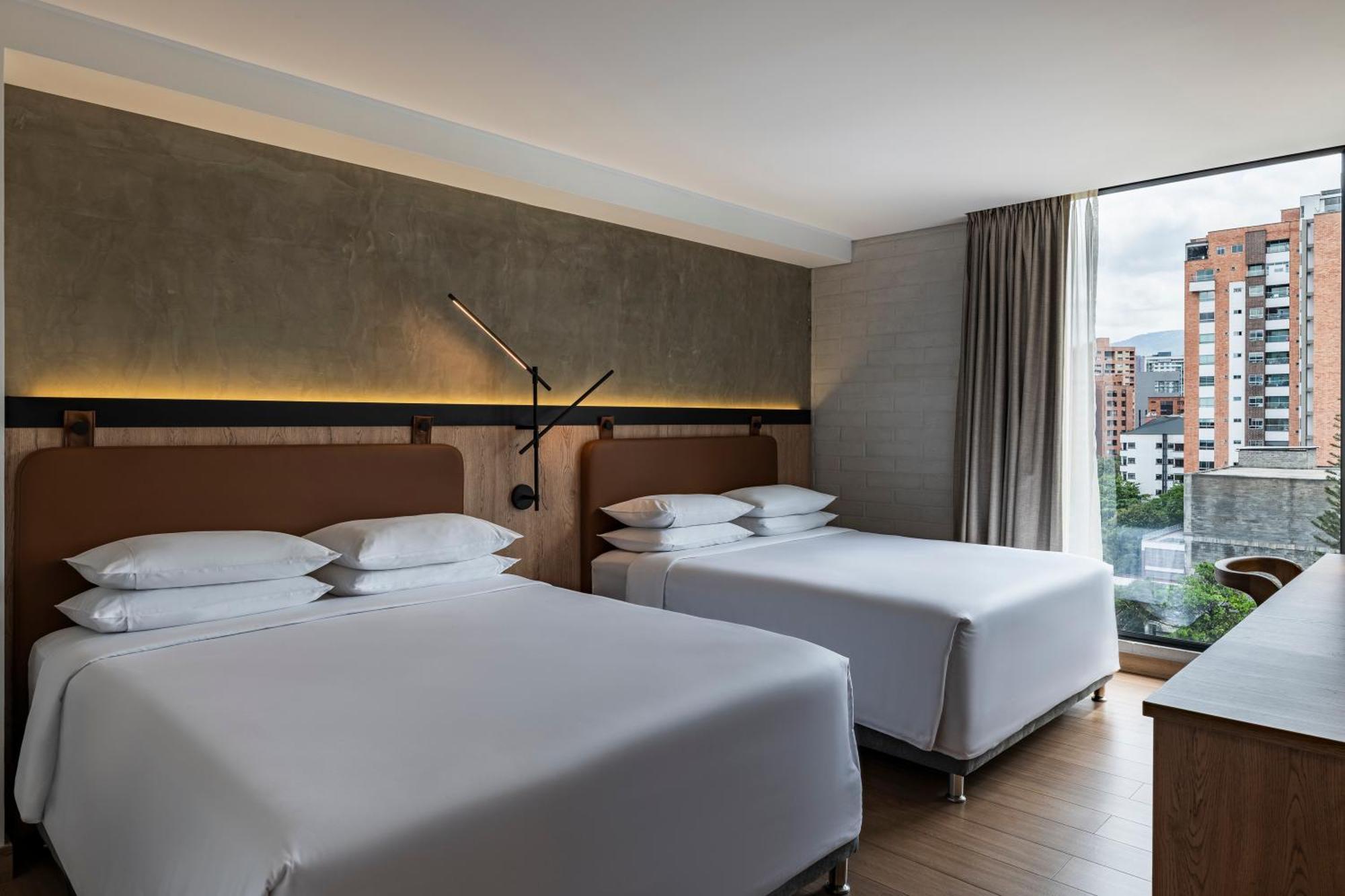 2 Queen Beds, Premium Room