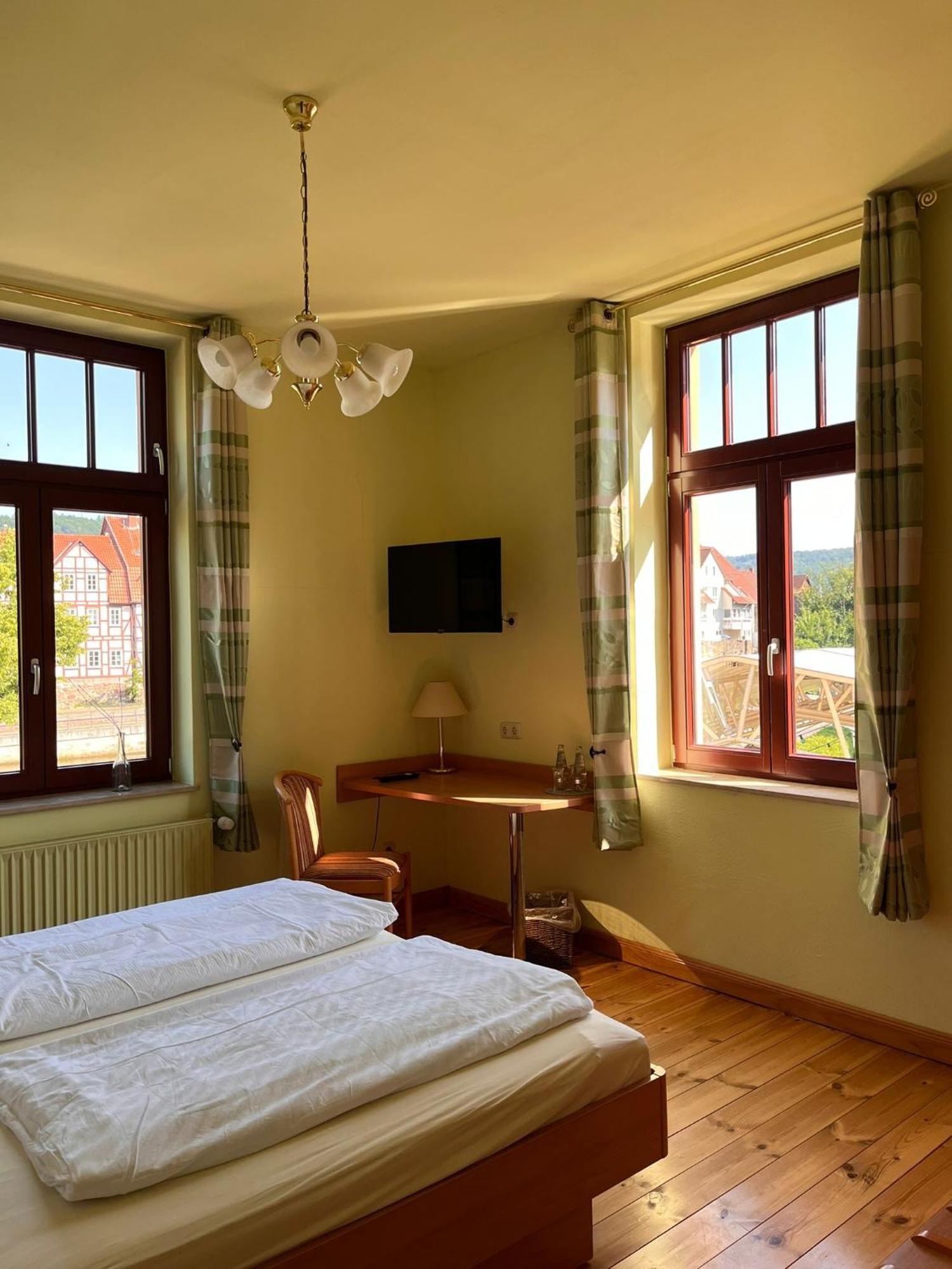 Doppel- oder Zweibettzimmer