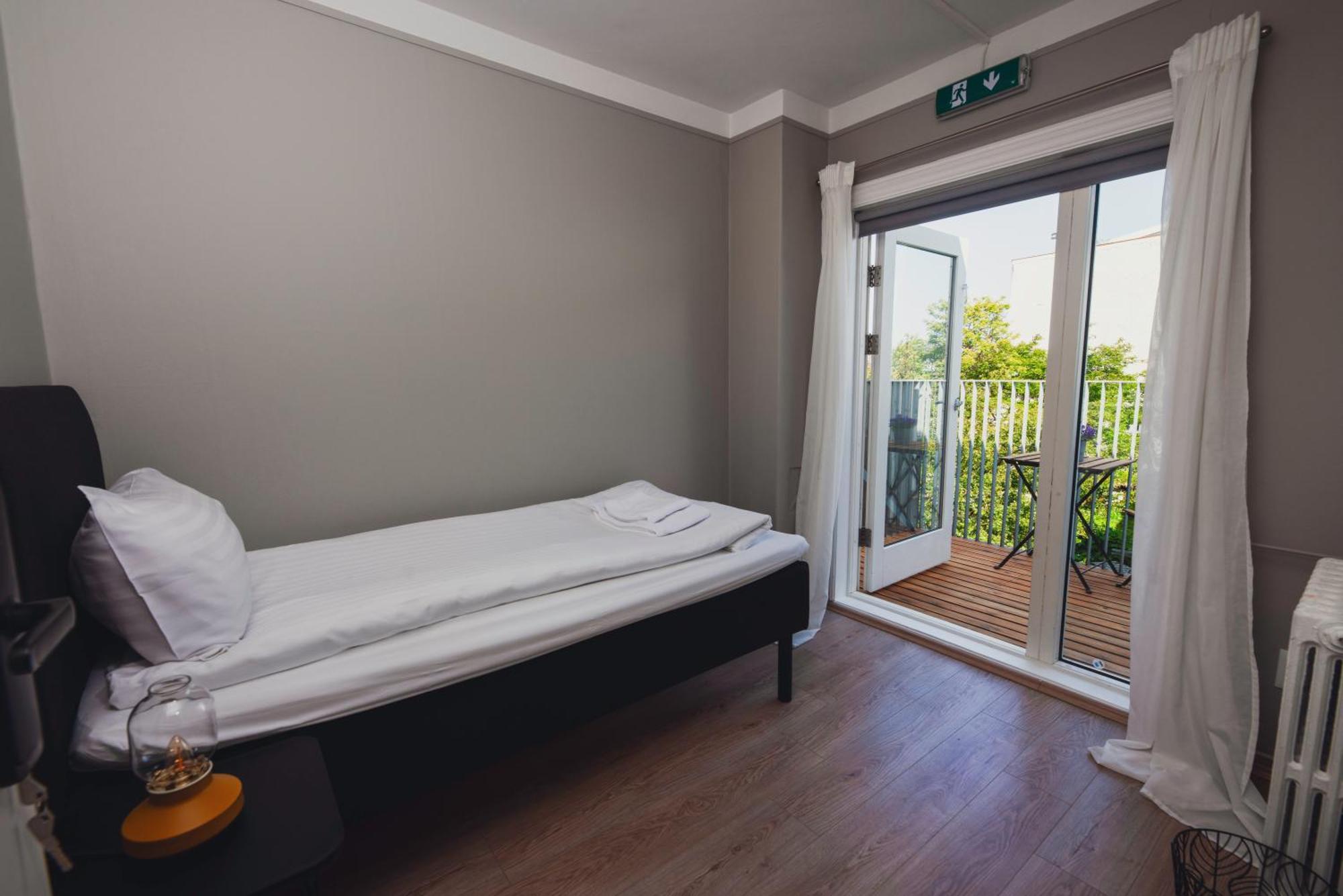 Single Room Balcony,1679451923:JPEG