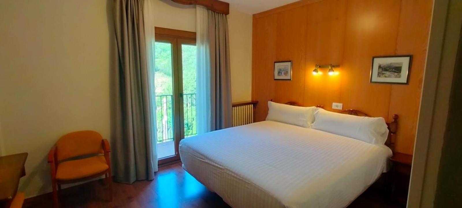 Double Room with Terrace and Mountain View