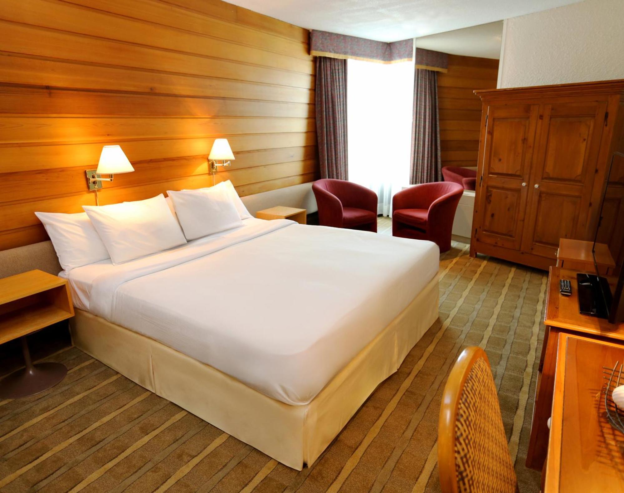 Queen Room