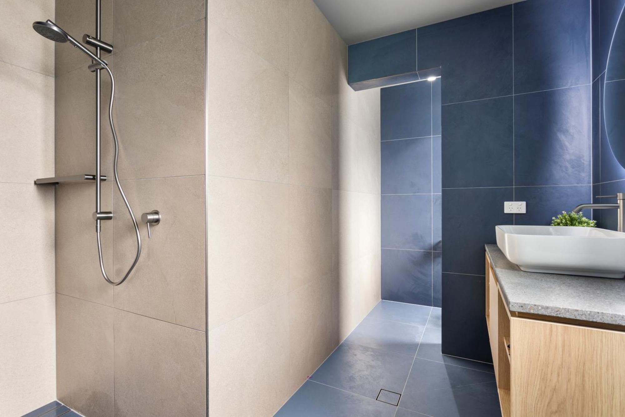 Queen Room with Shared Bathroom