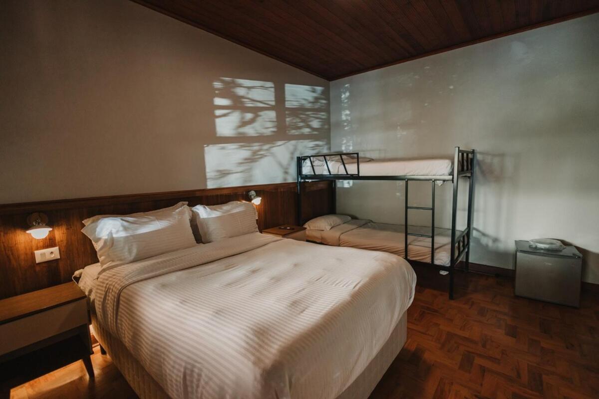 Quadruple Room with Terrace