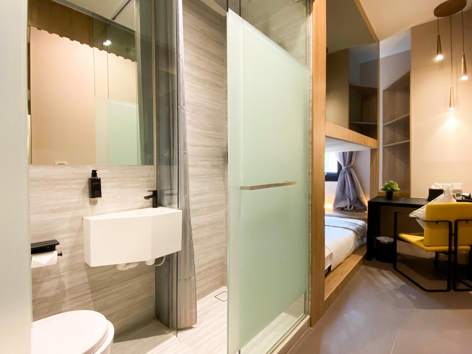 Double Window DAYUSE 8 hours 10AM-6PM