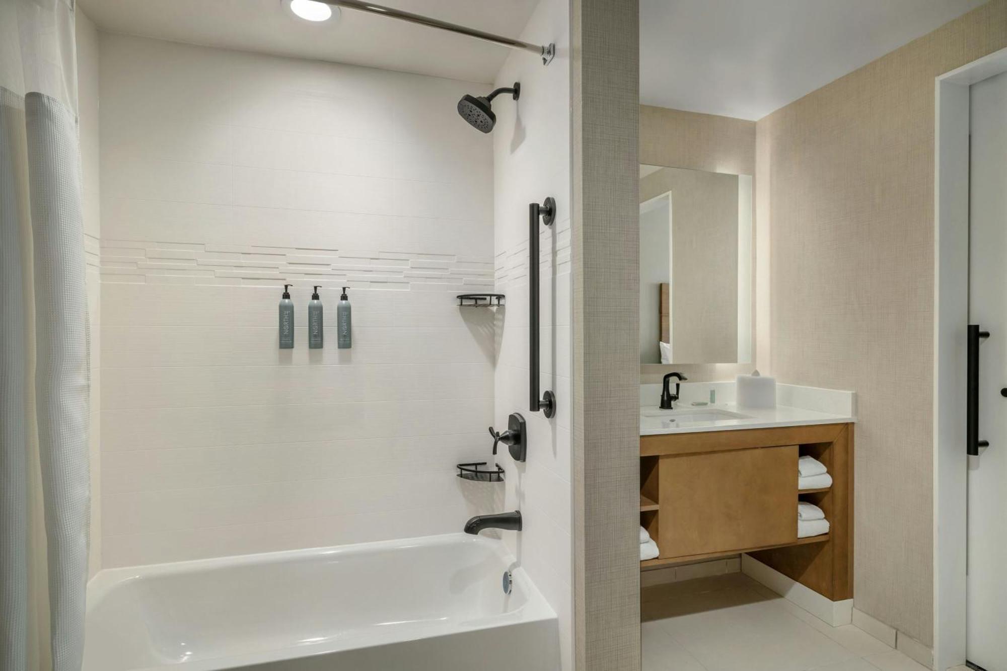 One-Bedroom Queen Suite with Sofa Bed - Hearing Accessible