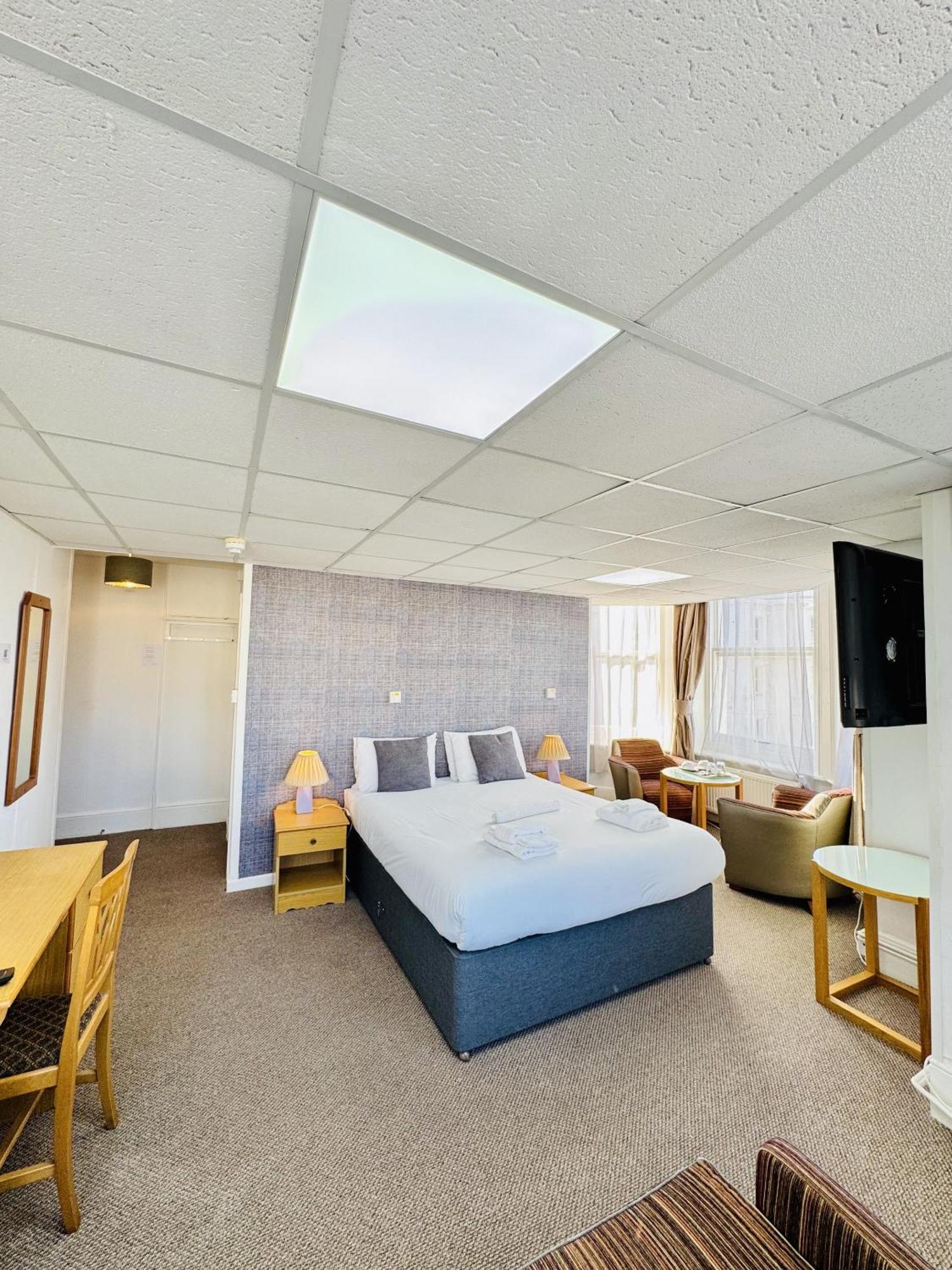 Deluxe King Room