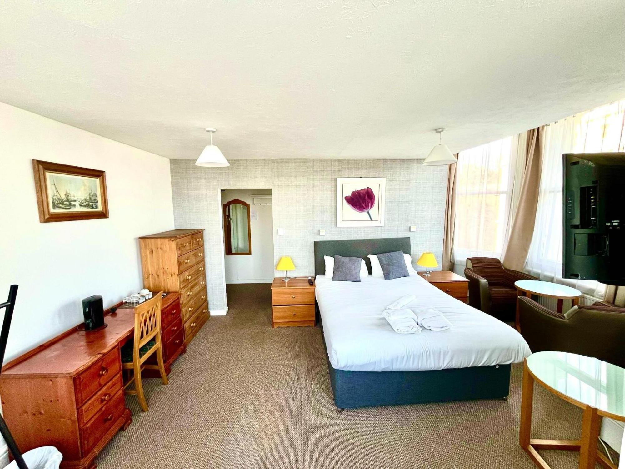 Deluxe King Room