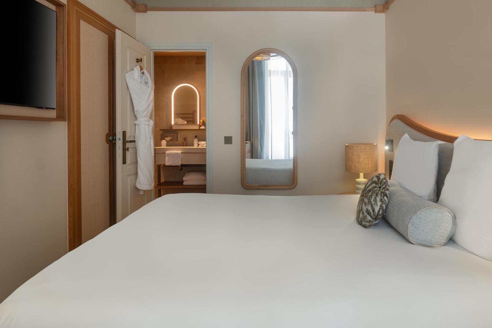 Classic Double or Twin Room,1681713824:JPEG