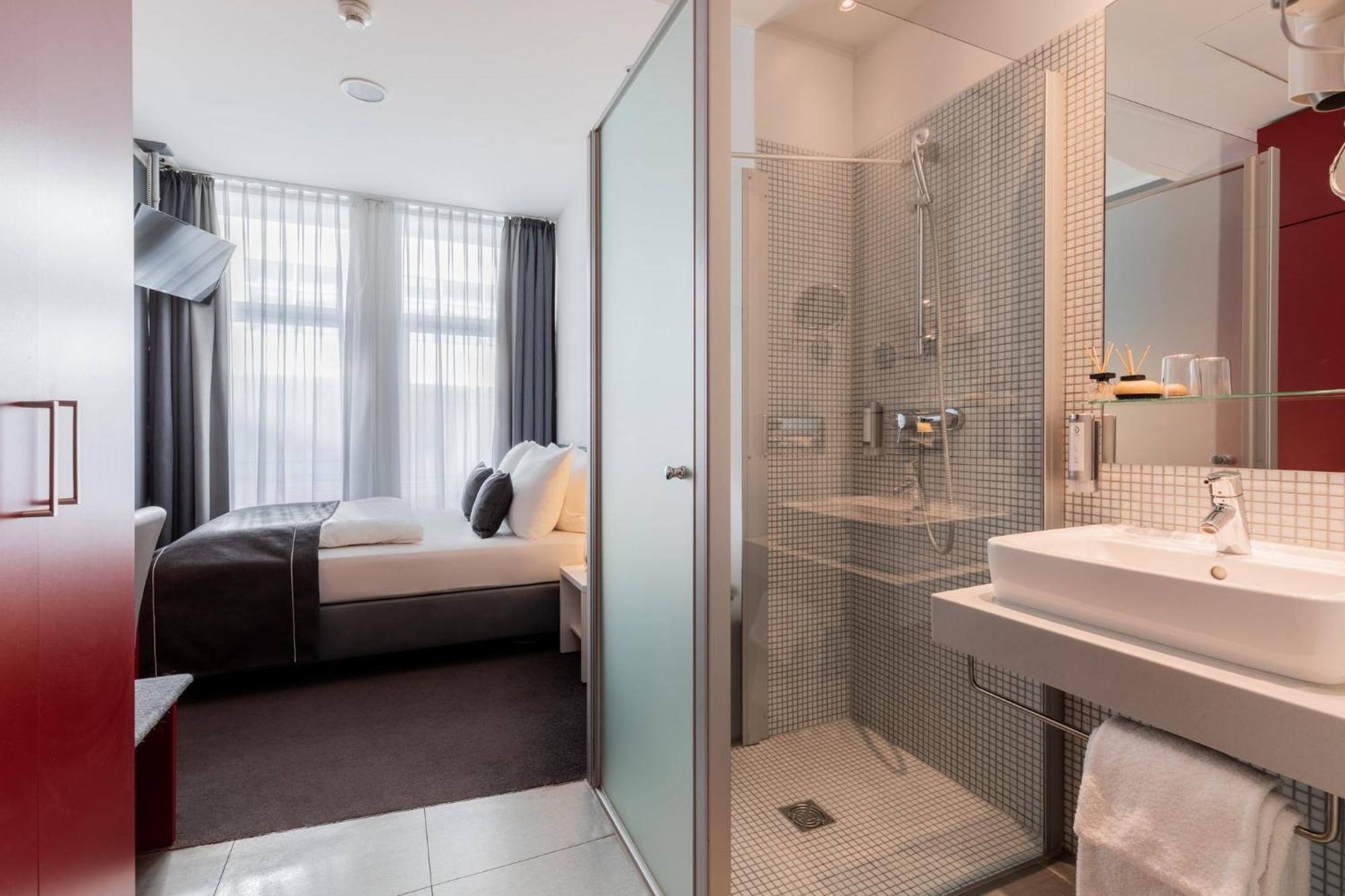 Standard Room with Two Single Beds,1681720594:JPEG