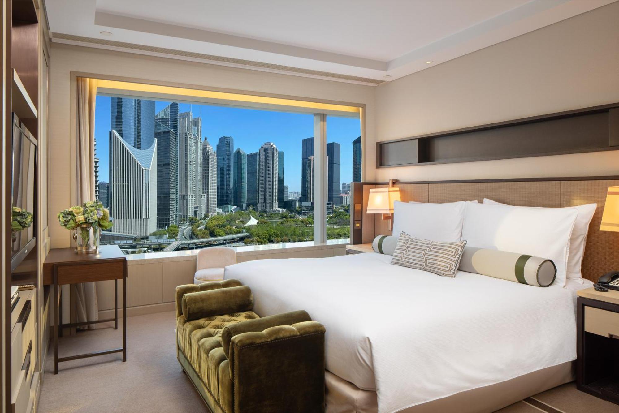 Deluxe One-Bedroom Suite