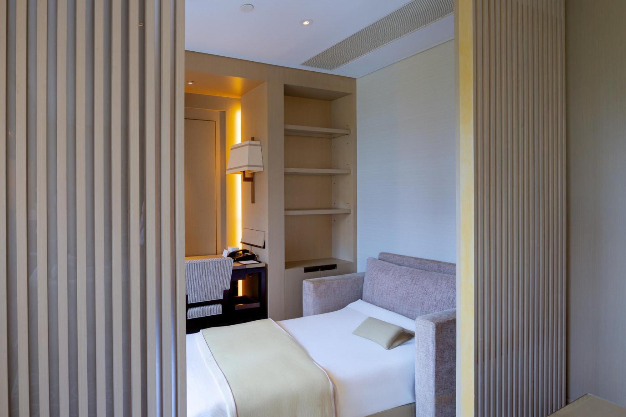 Deluxe Family Suite