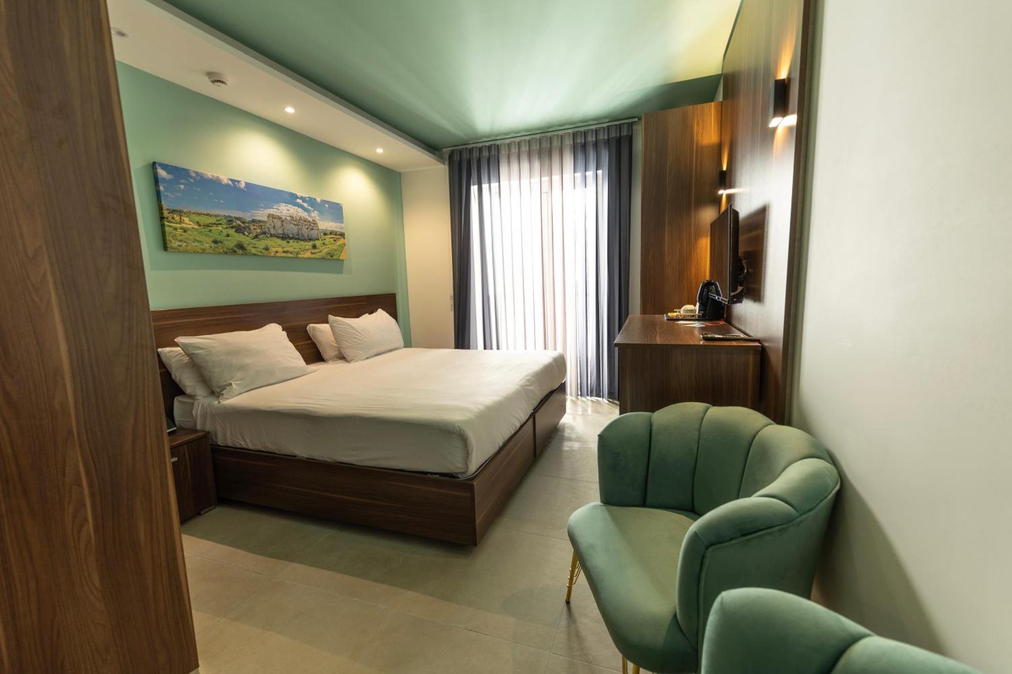 Double or Twin Room Shower