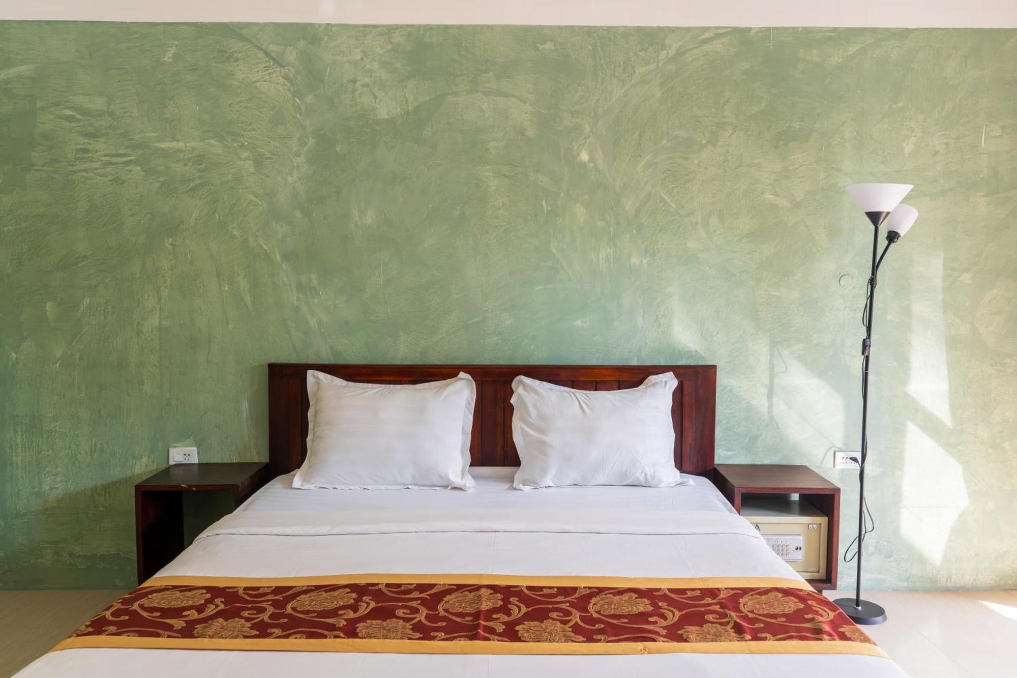 Double or Twin Room with Private Bathroom