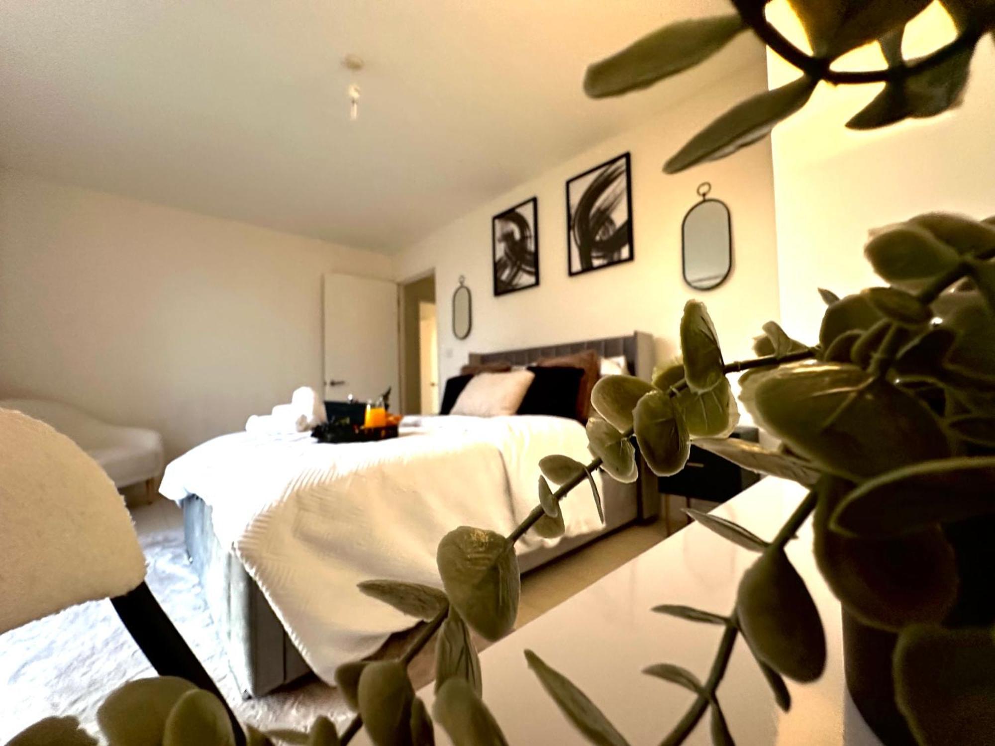Large Twin Room