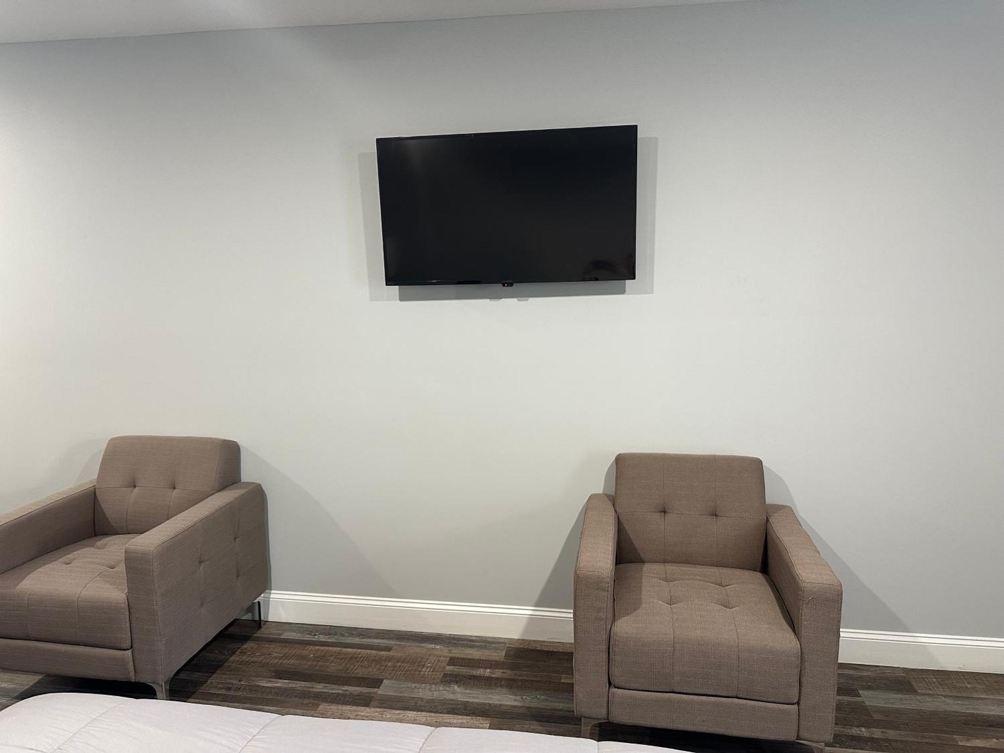 Queen Room - Disability Access