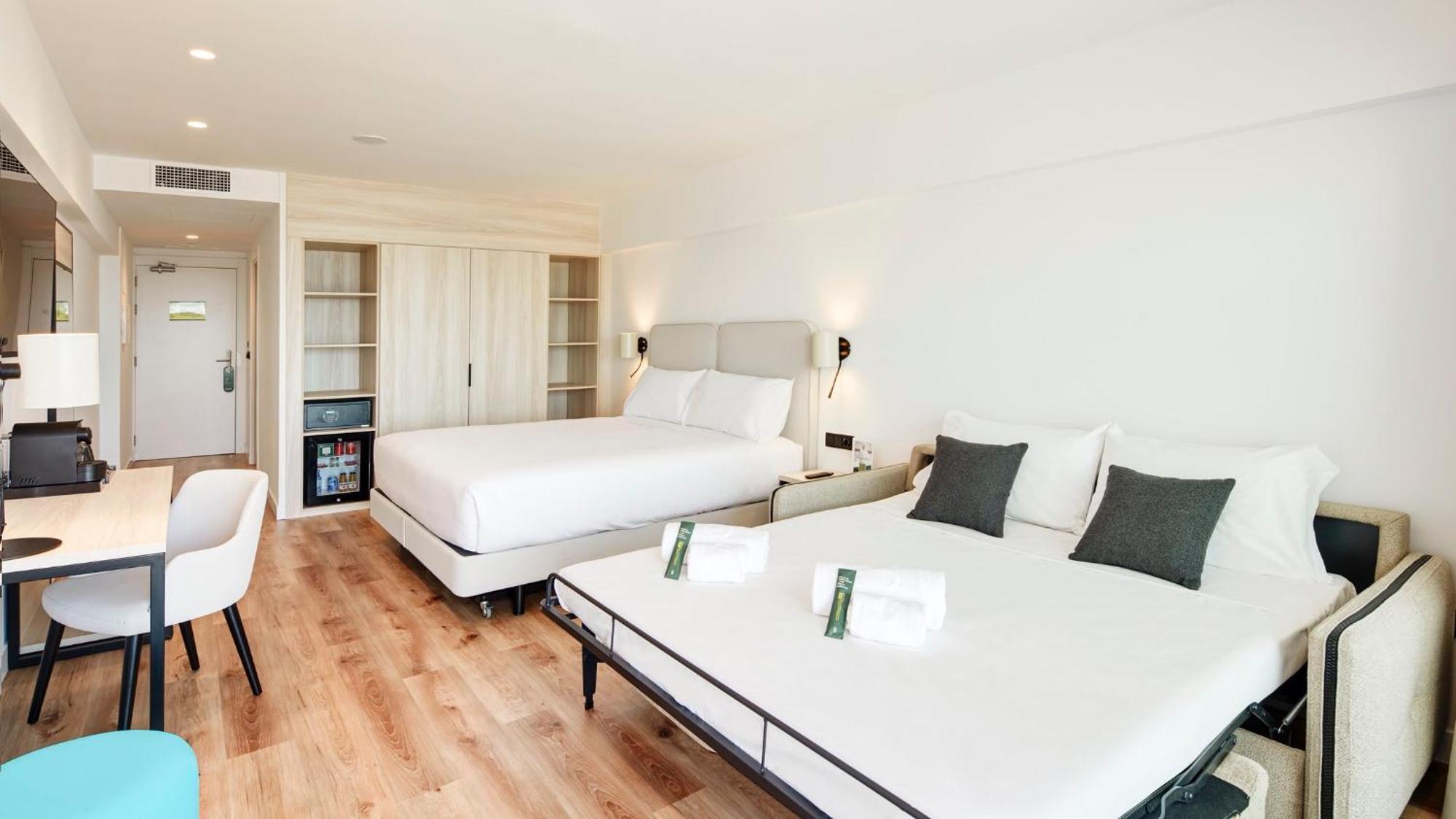 Habitación Familiar con terraza y vistas al mar