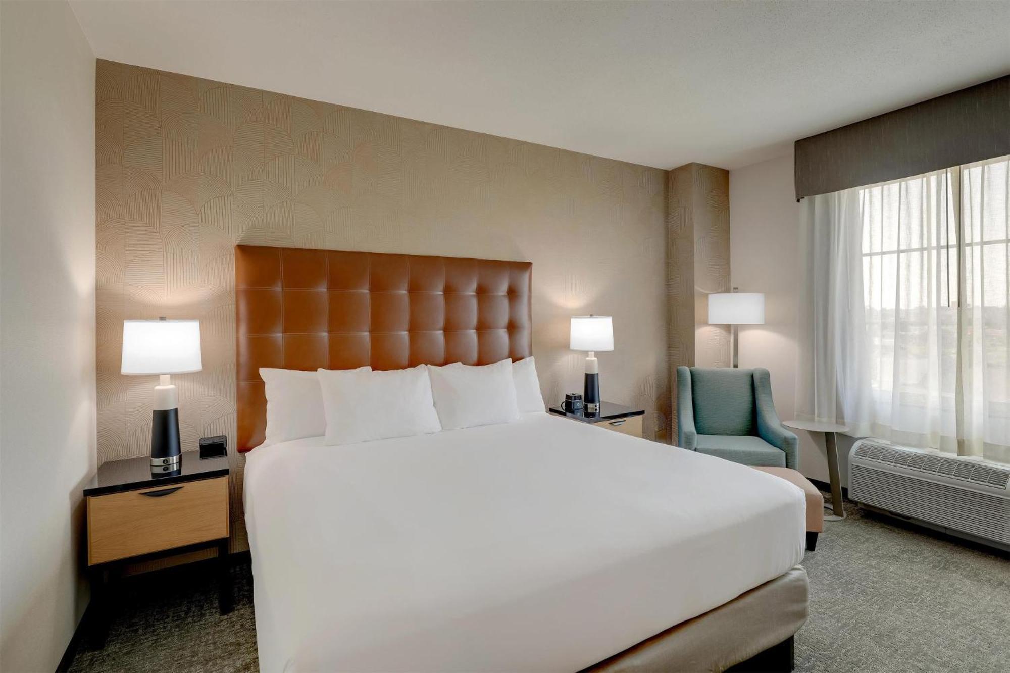 Deluxe King Room