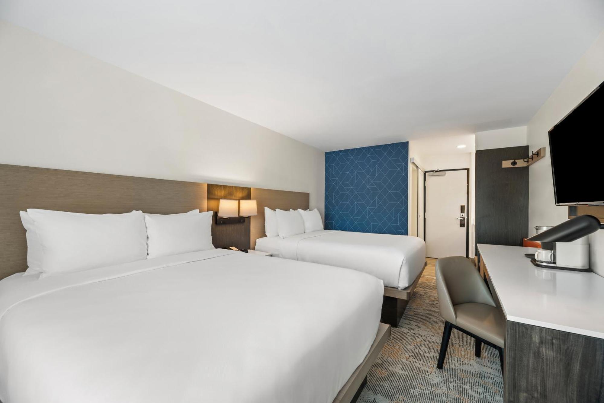 Standard Queen Room with Two Queen Beds - Non Smoking