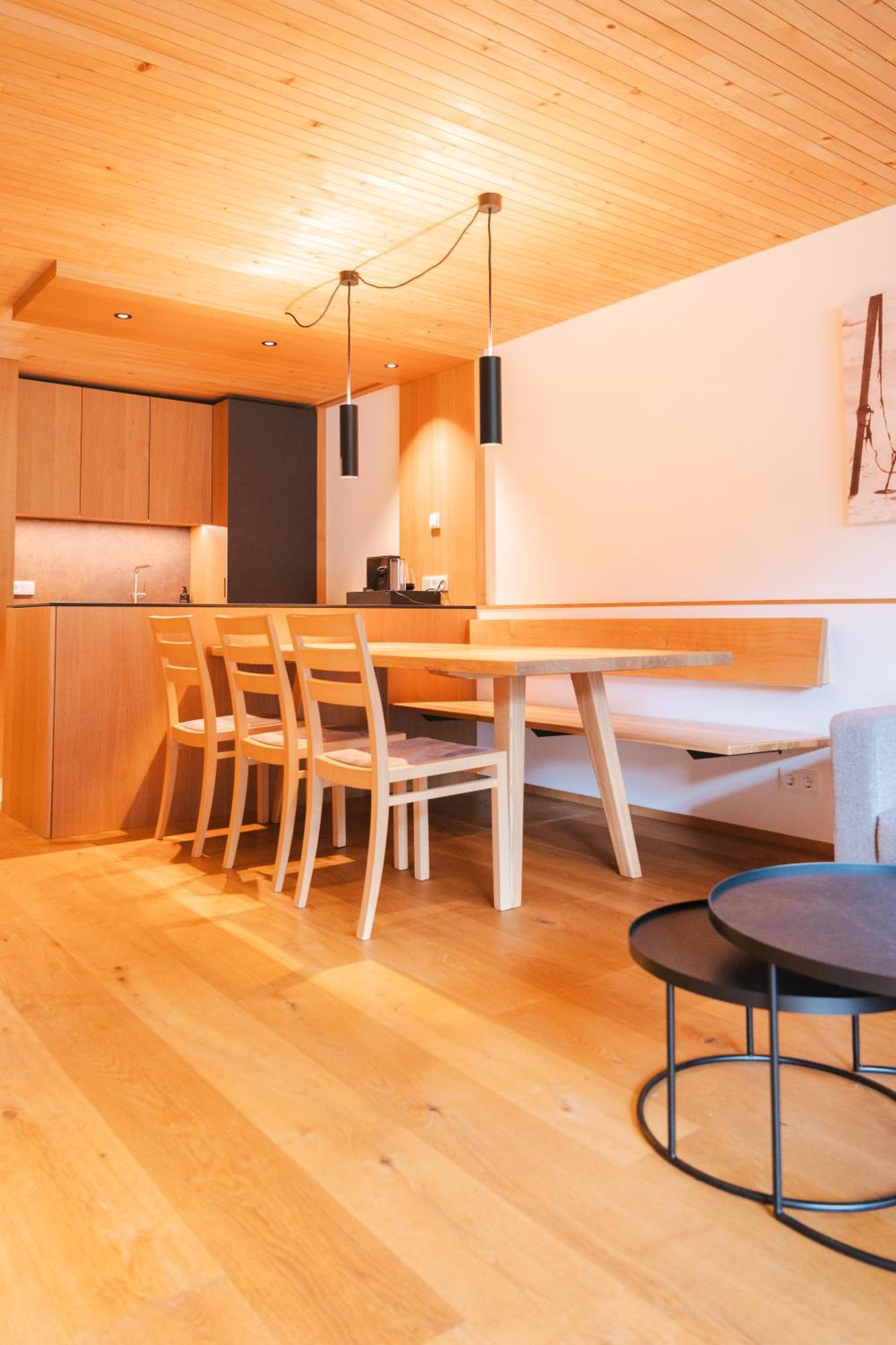 Apartment mit 2 Schlafzimmern und Balkon