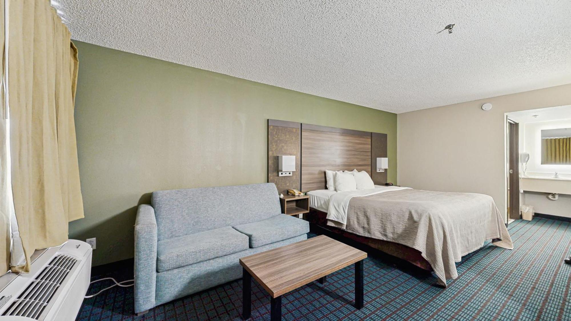 King Room with Sofa Bed - Non-Smoking