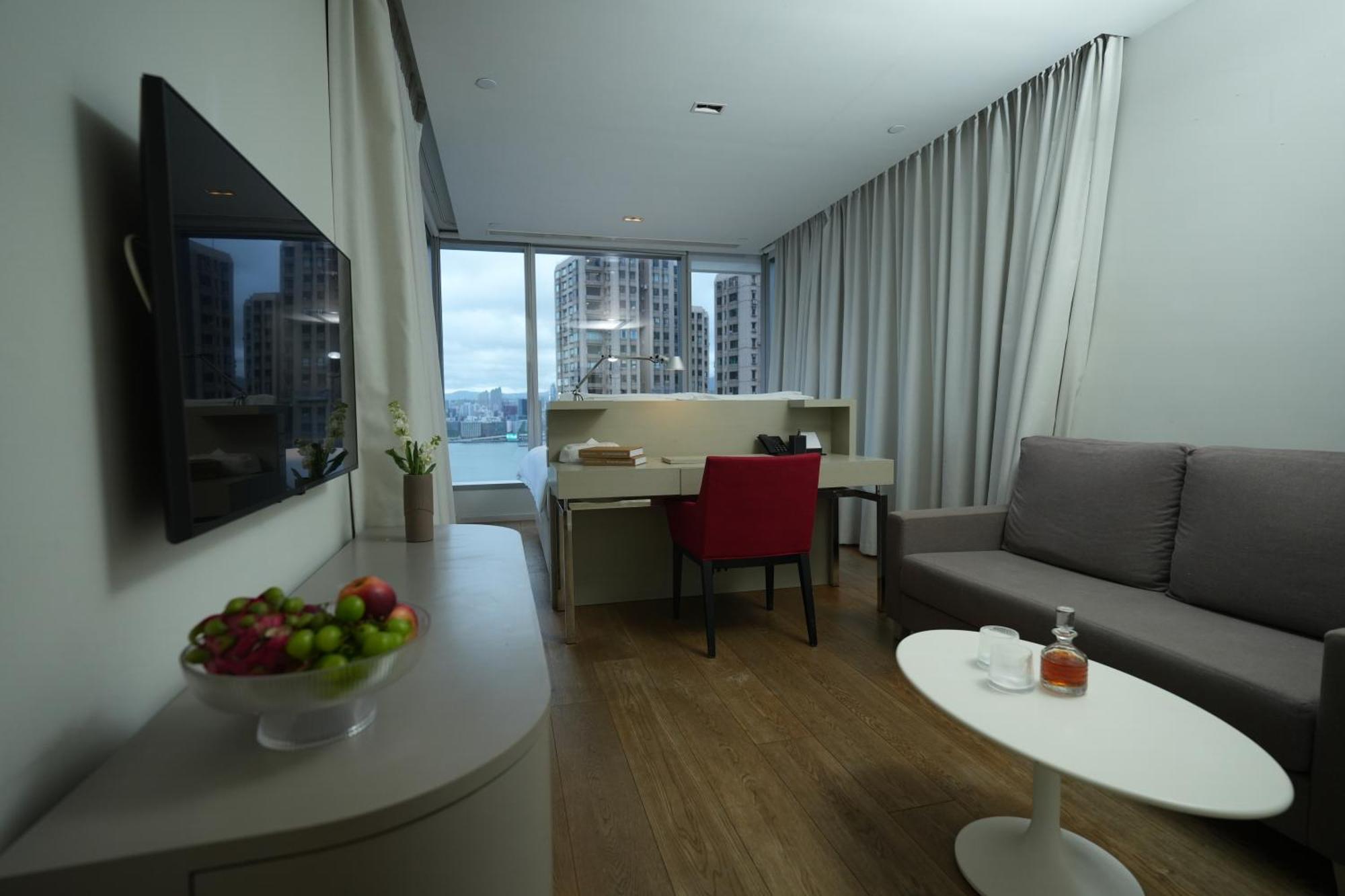 Premium Queen Suite Harbour View