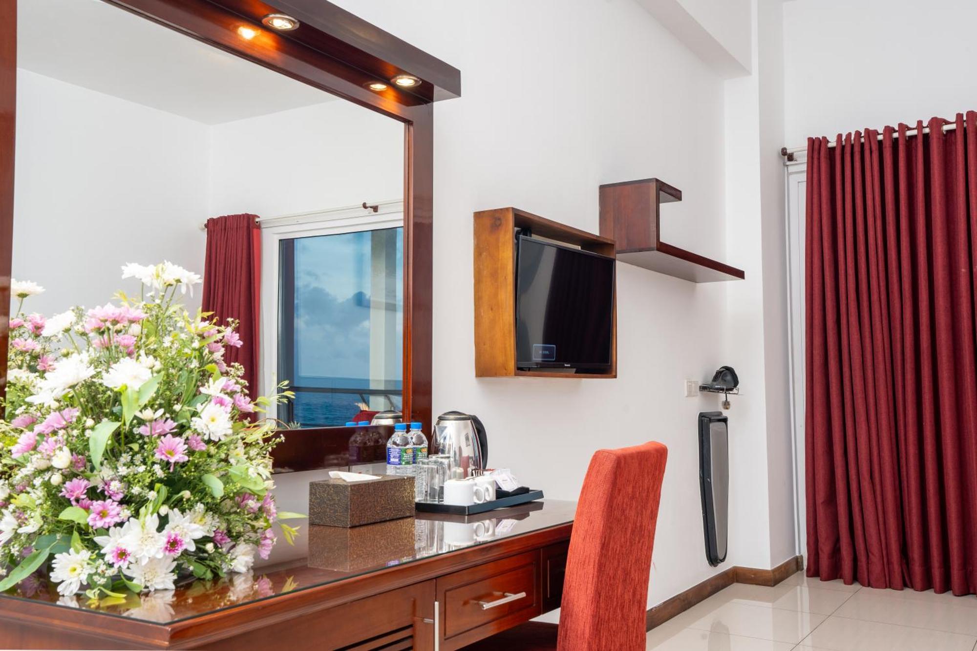 Deluxe Triple Room Sea View